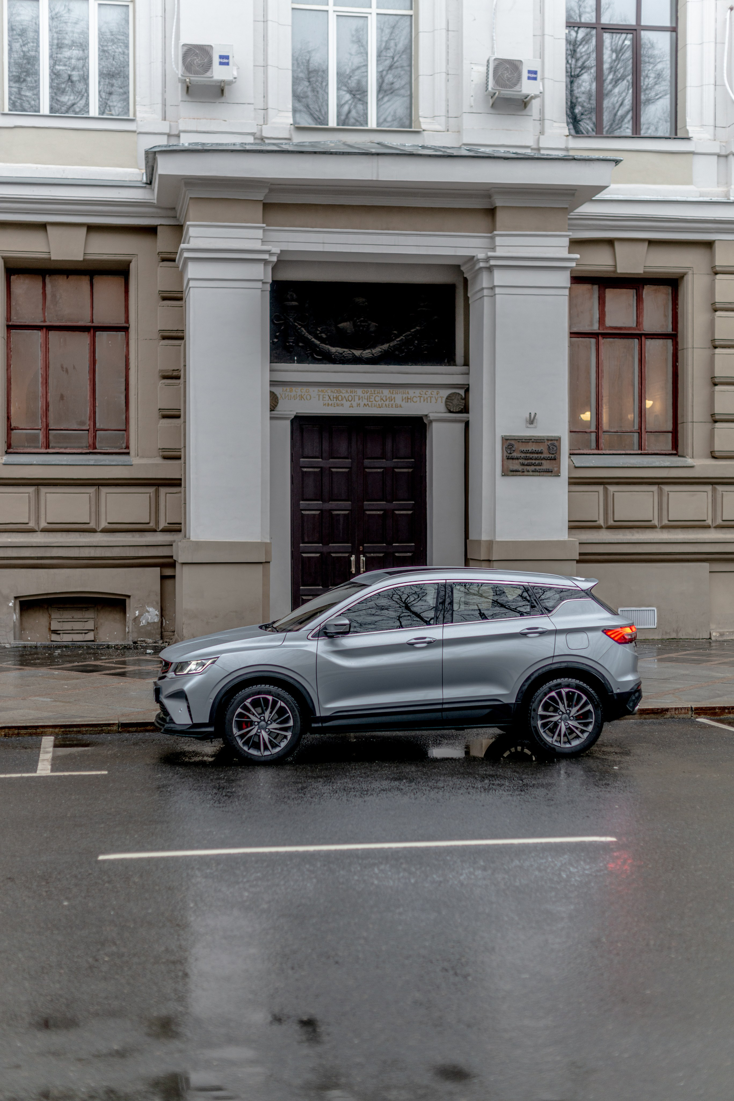 Фотосъемка автомобиля Geely Coolray. ФОТОГРАФ МЕКСИКА КИНТАНА-РОО