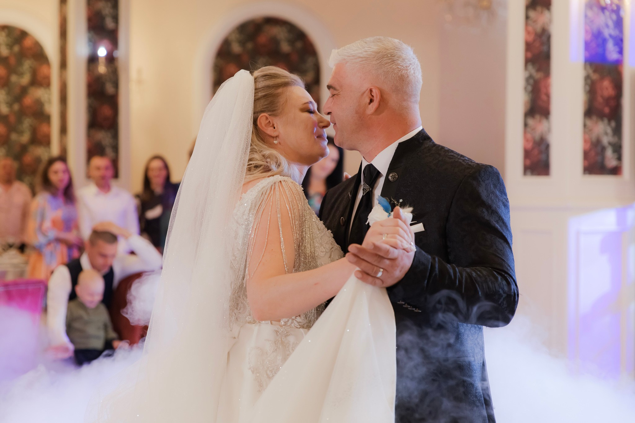 Mihai & Oana. Servicii foto-video profesionale, pentru momente de neuitat