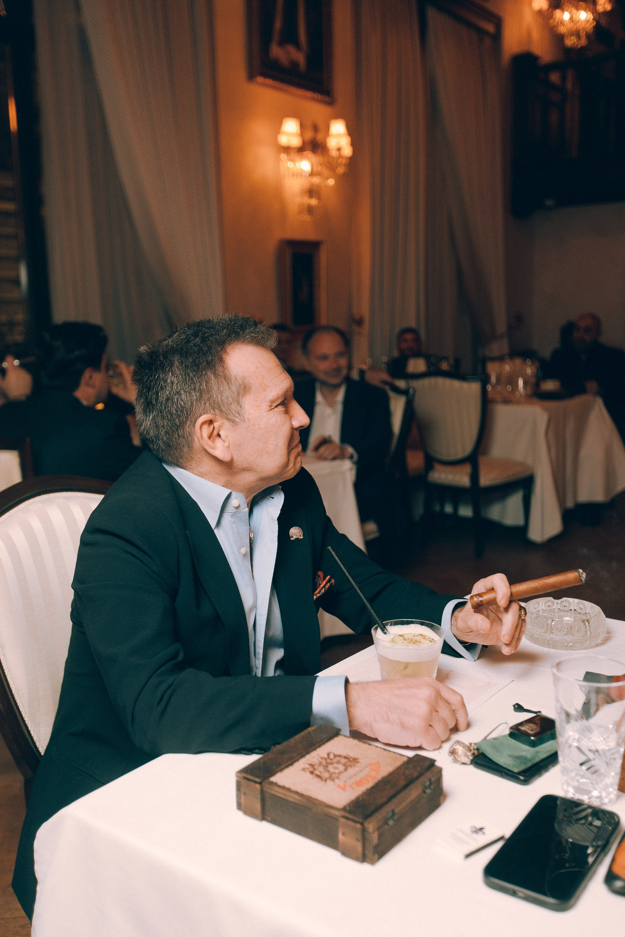 CIGAR CLUB. Wedding&Event photographer Ismail Rzayev in Baku