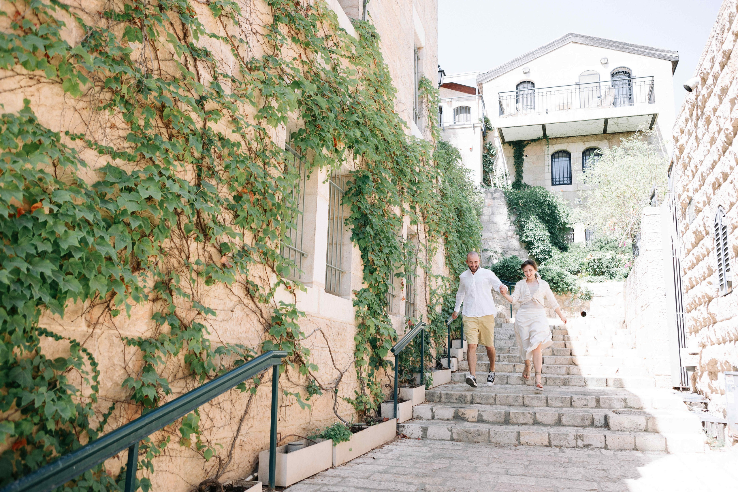 A MONTH AFTER THE WEDDING (morning). PHOTOGRAPHER IN ISRAEL