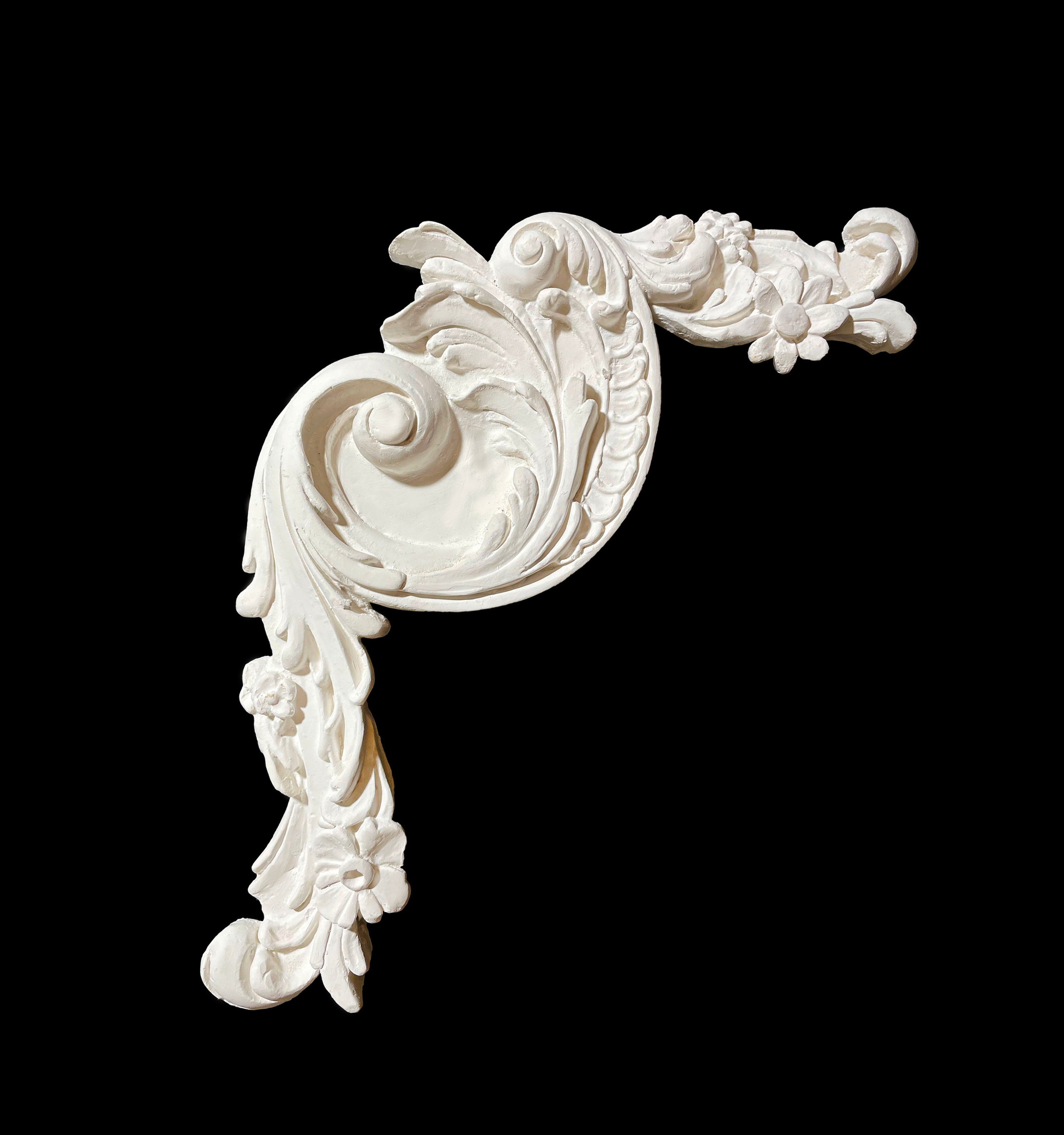 Corners. Plaster molding