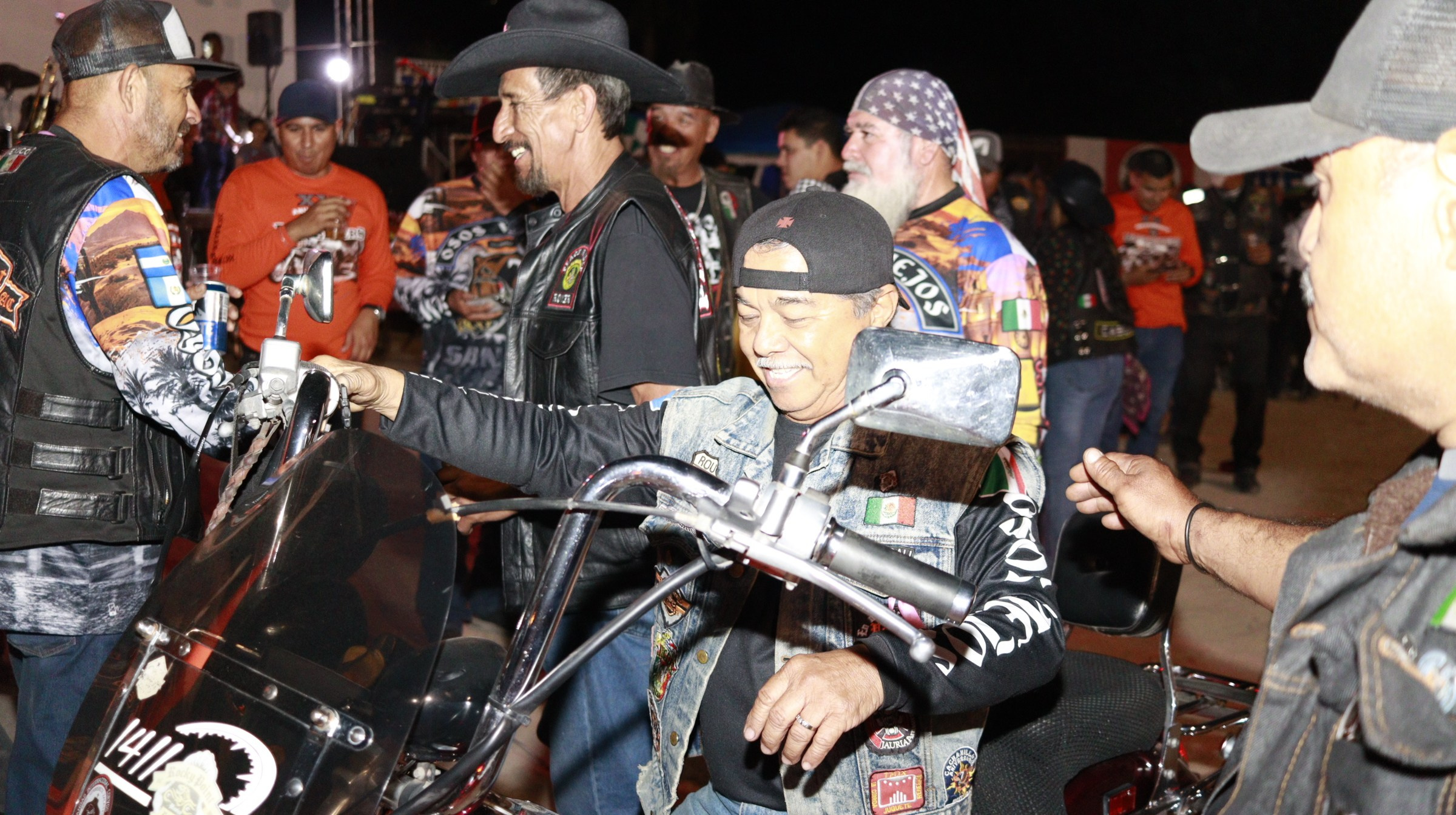 OSOS VIEJOS, 2DO ANIVERSARIO. Principal