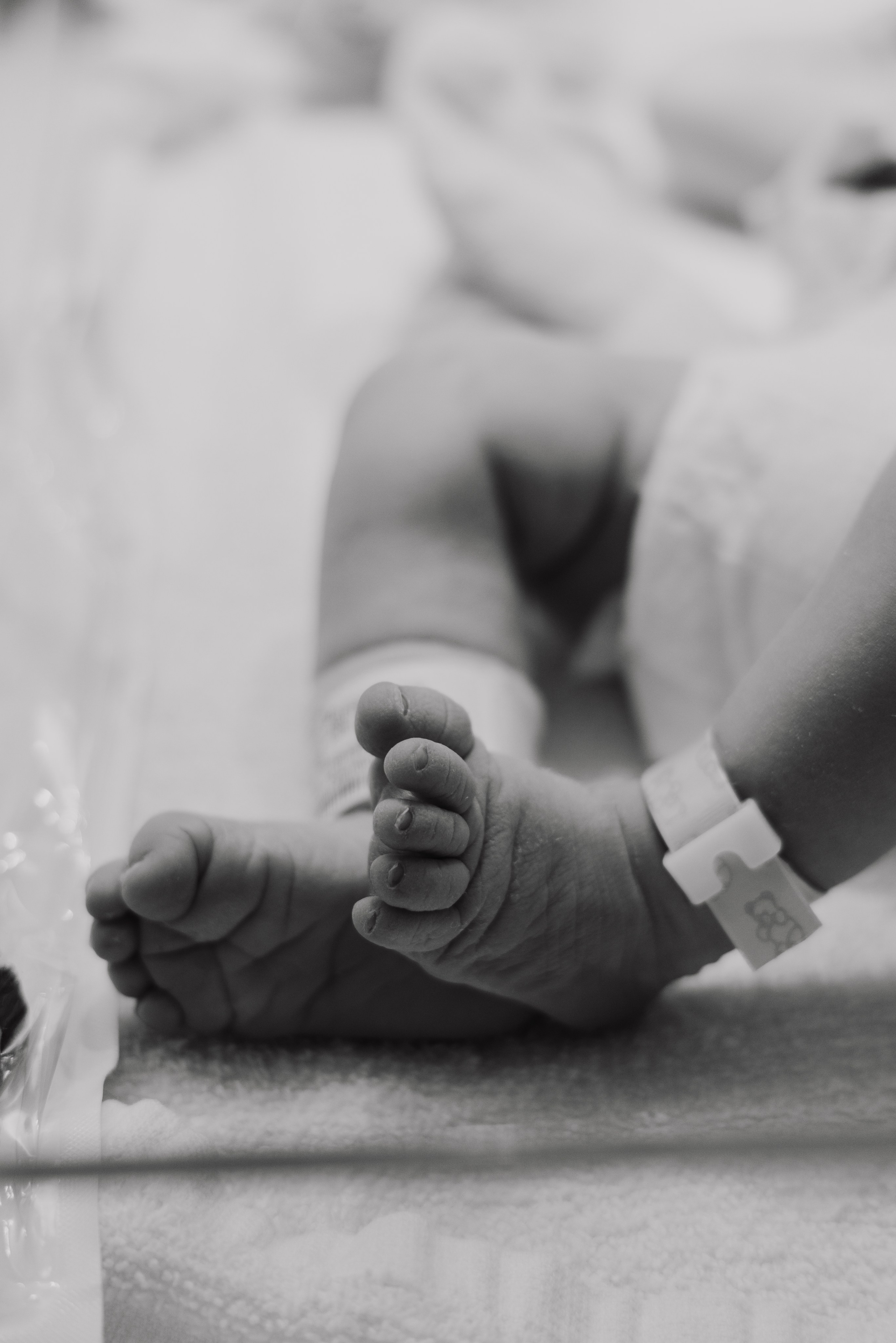 Childbirth. Eikanmedia | Photographer and videographer capturing weddings, families, engagements, pregnancy & newborns | Vancouver, WA | USA