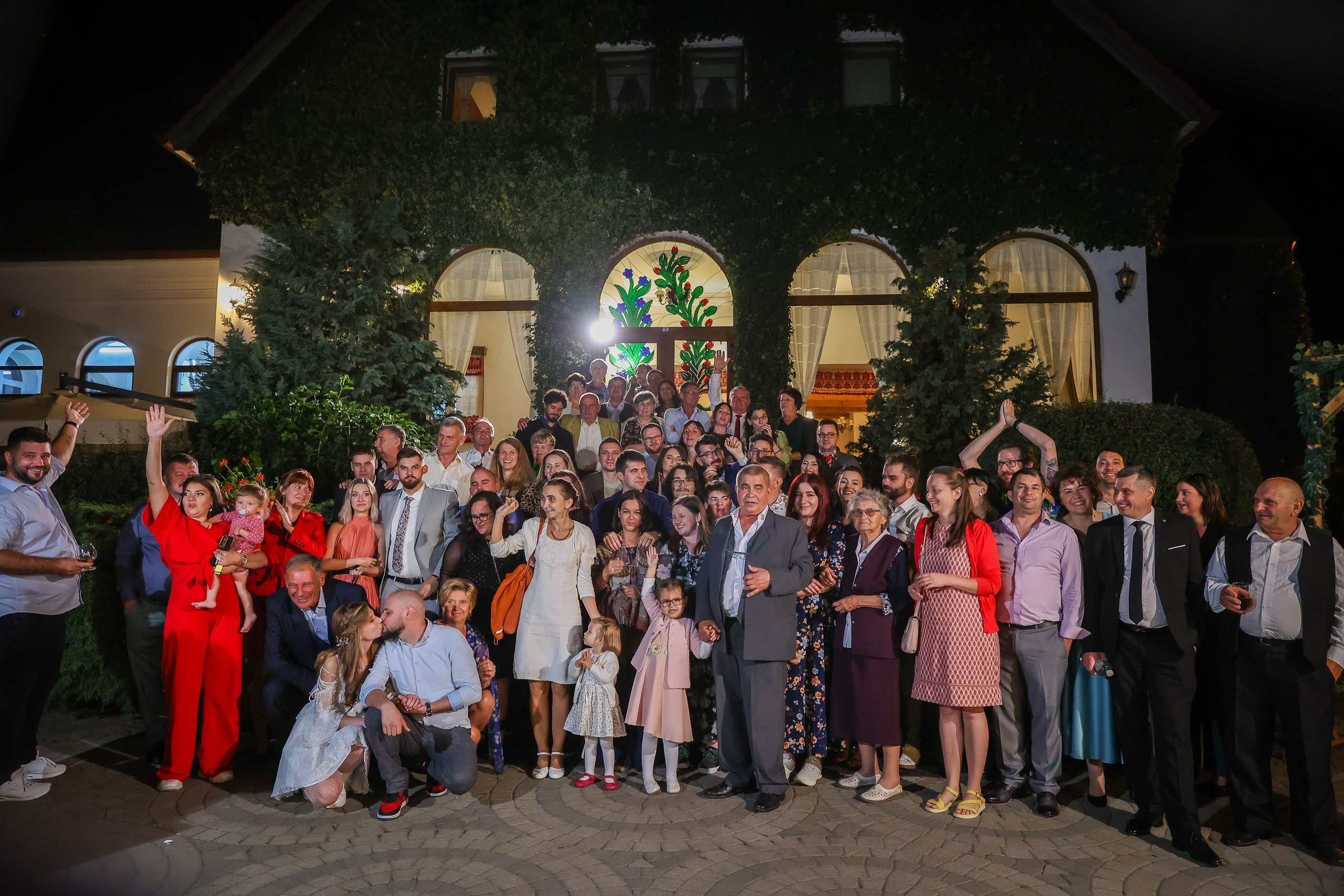 Orsi & Remus, eleganță în inima Transilvaniei. Rares Bucur is a professional wedding photographer based in Cluj-Napoca, Romania, specializing in wedding photography