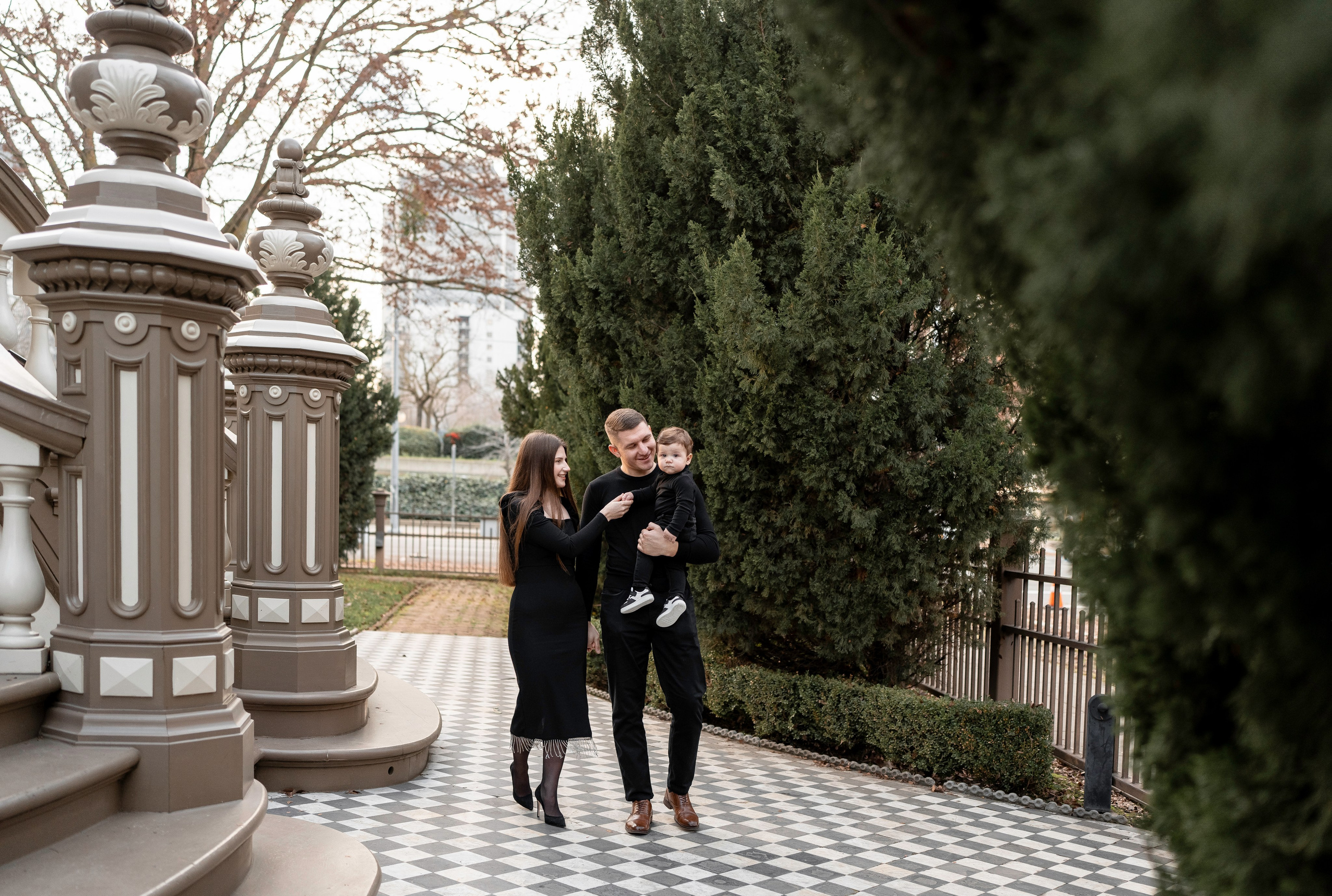 Artem, Nadia & Elisha. Family photographer in Sacramento | Sofia Pavenko