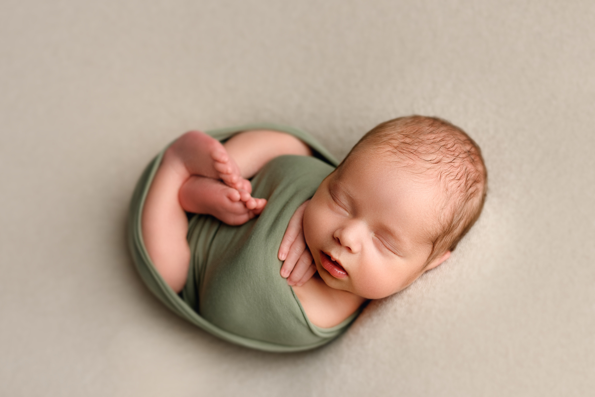 Kinderfotograf Berlin. Liebevolle Neugeborenen Fotografie und Baby Fotografie bei euch Zuhause