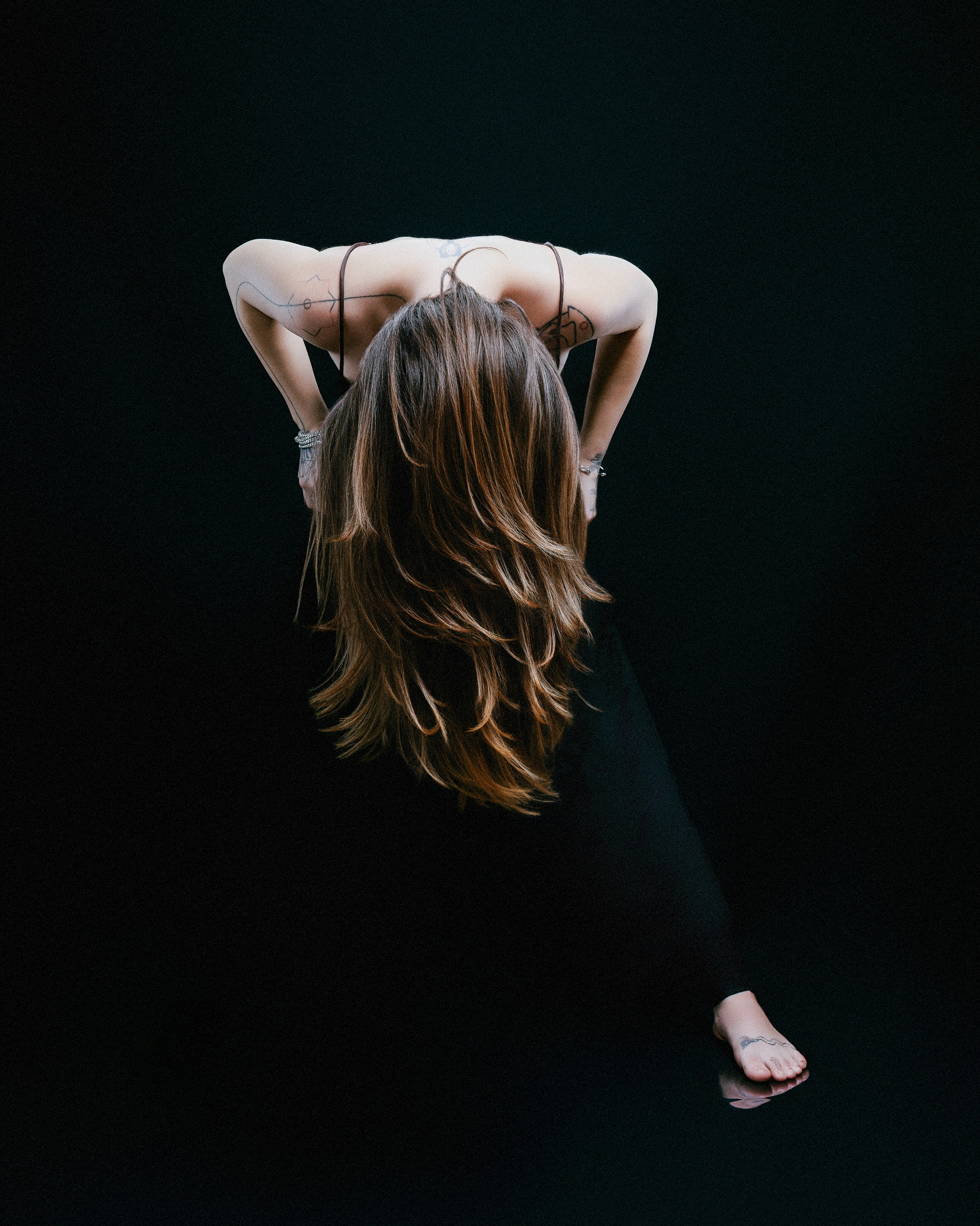 Studio foto profesional în București, specializat în portrete, beauty, fashion și fotografie de produs. Lumini de calitate. – Mitroi Iulian