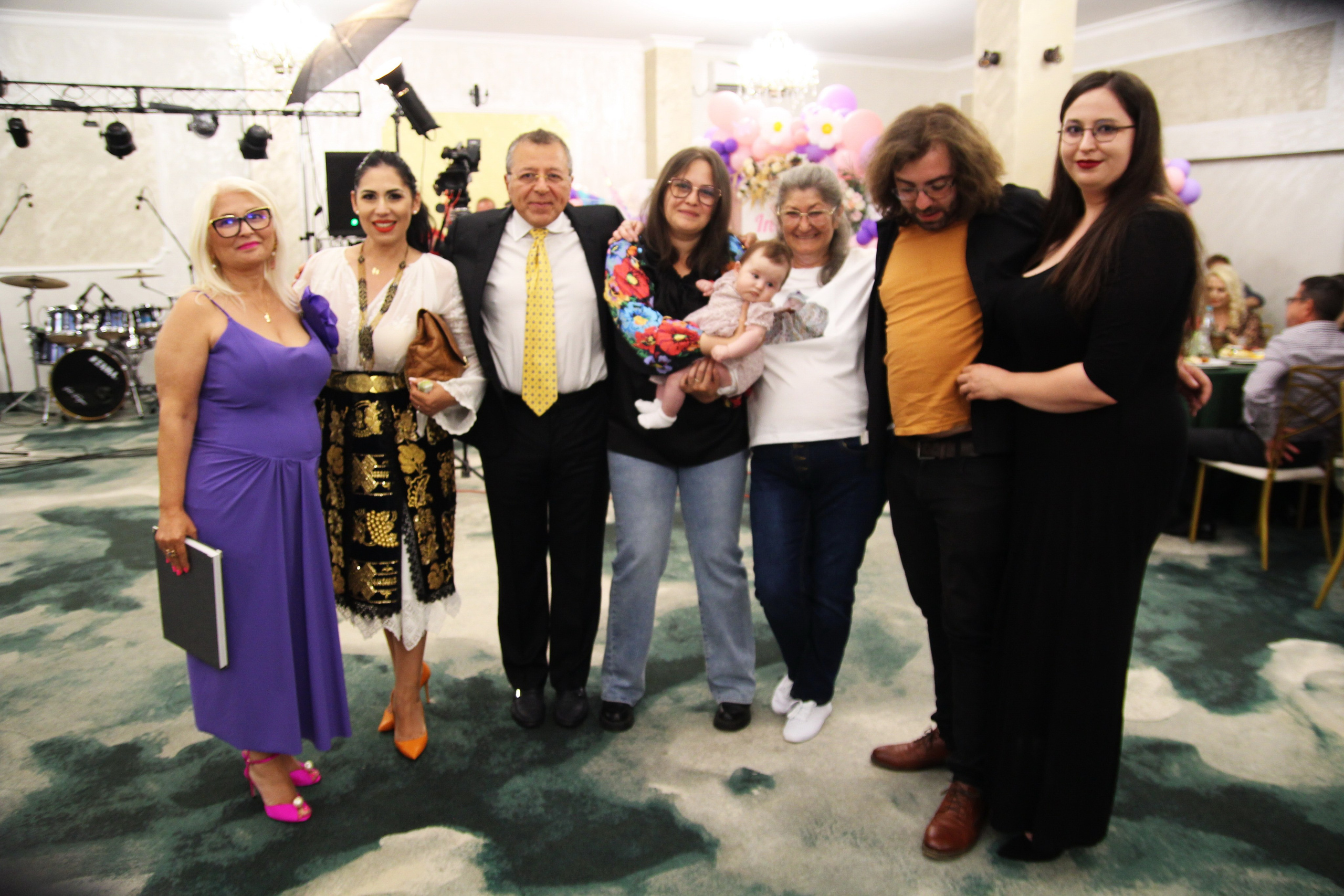 BYZO MEDIA. PETRU BYZO - family and children photographer in ROMANIA