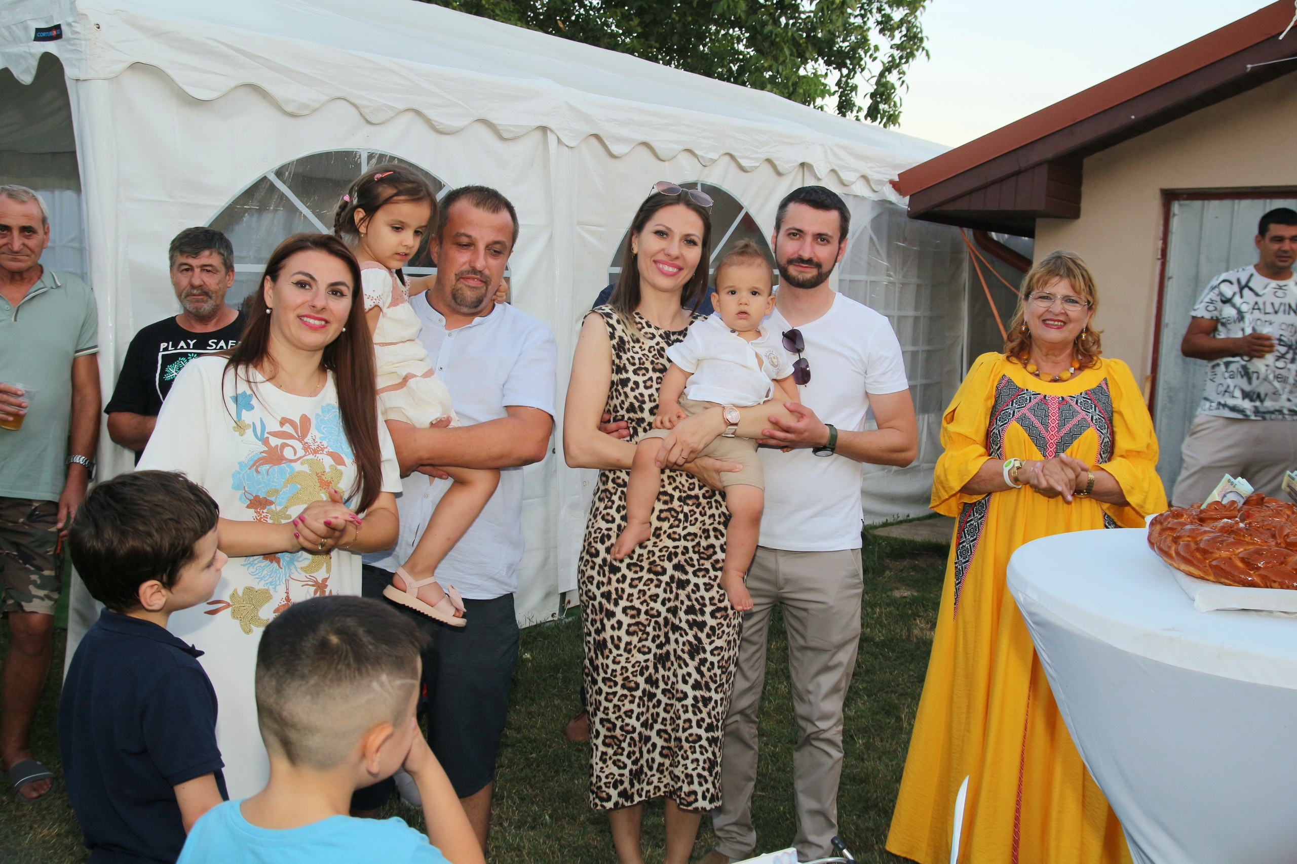 BYZO MEDIA. PETRU BYZO - family and children photographer in ROMANIA