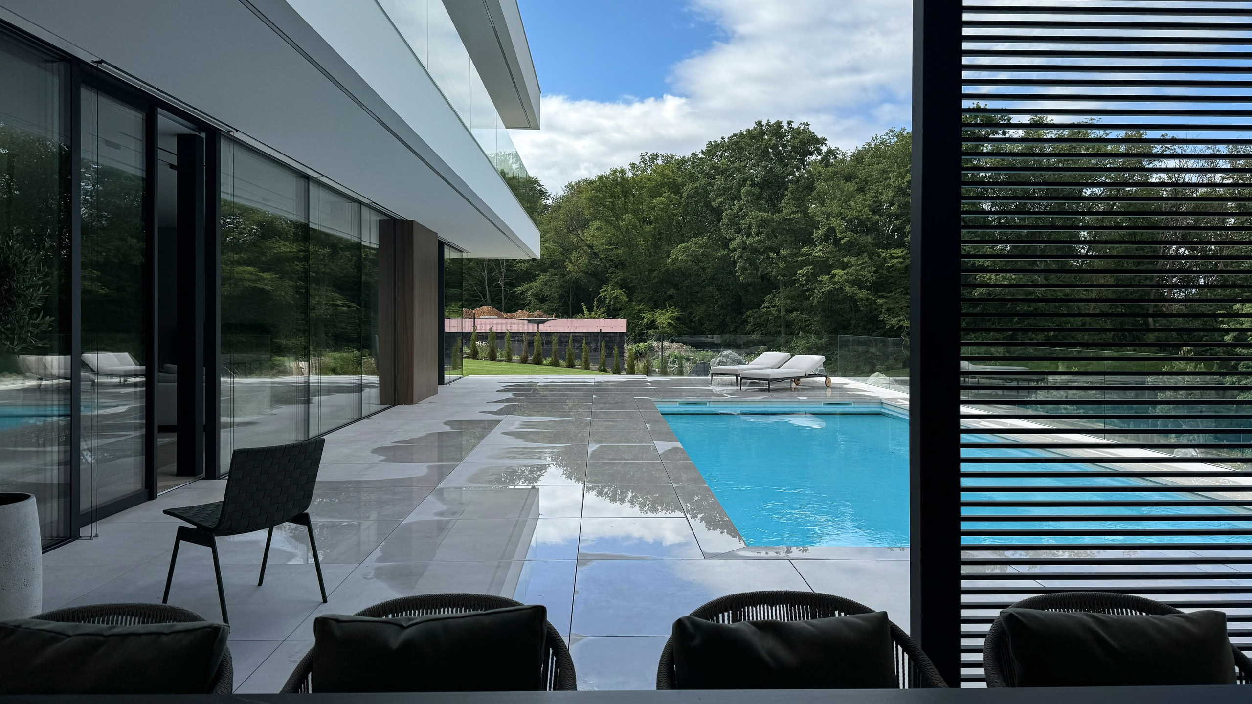 Architekt Praha - Navrhujeme luxusní domy. Špičková moderní architektura. architektonické studio Praha. Architekti rodinných domů | Architektonické studio Praha. Zahradní architekt. Bytový Architekt a Návrhy interiérů. Architekt rodinných domů. Luxury villa. Nejlepší Vily. Luxury vila.