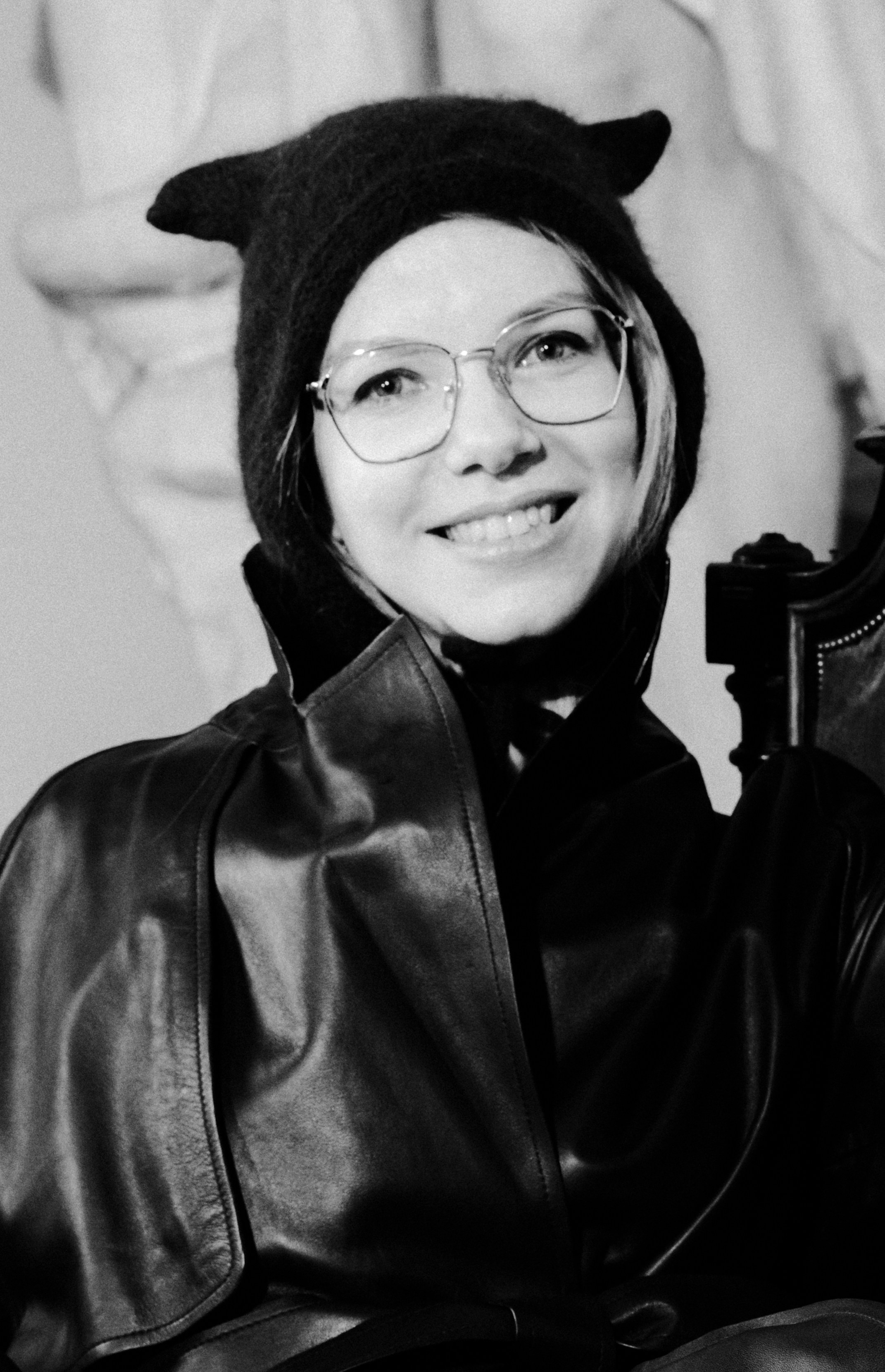 Moody room. Portrait photographer in Europe. Aurora Balear in Balearic Islands, woman portrait photographer. Work in Spain