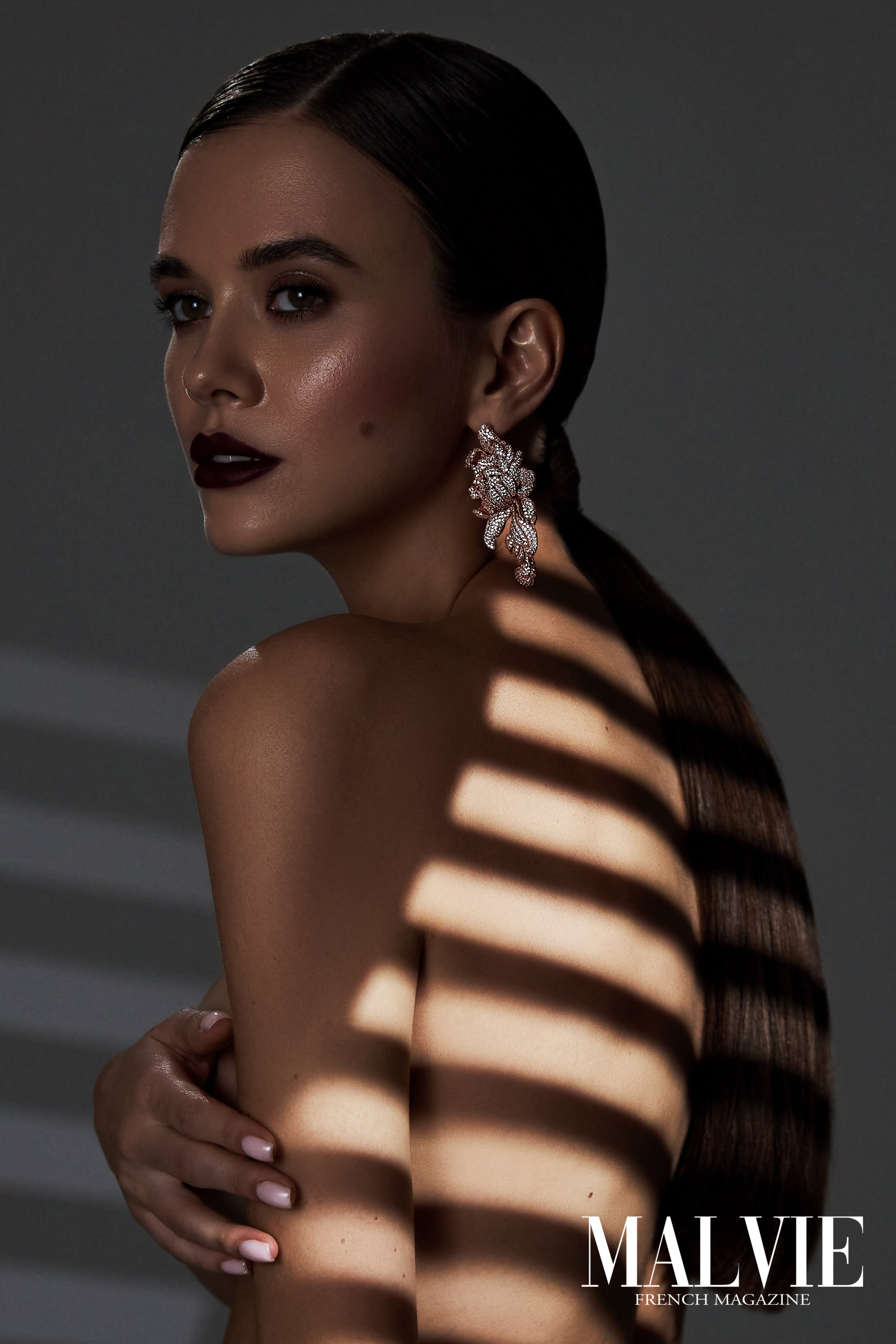 MAGAZINES. Photo and video production. Editing & retouching services. Training