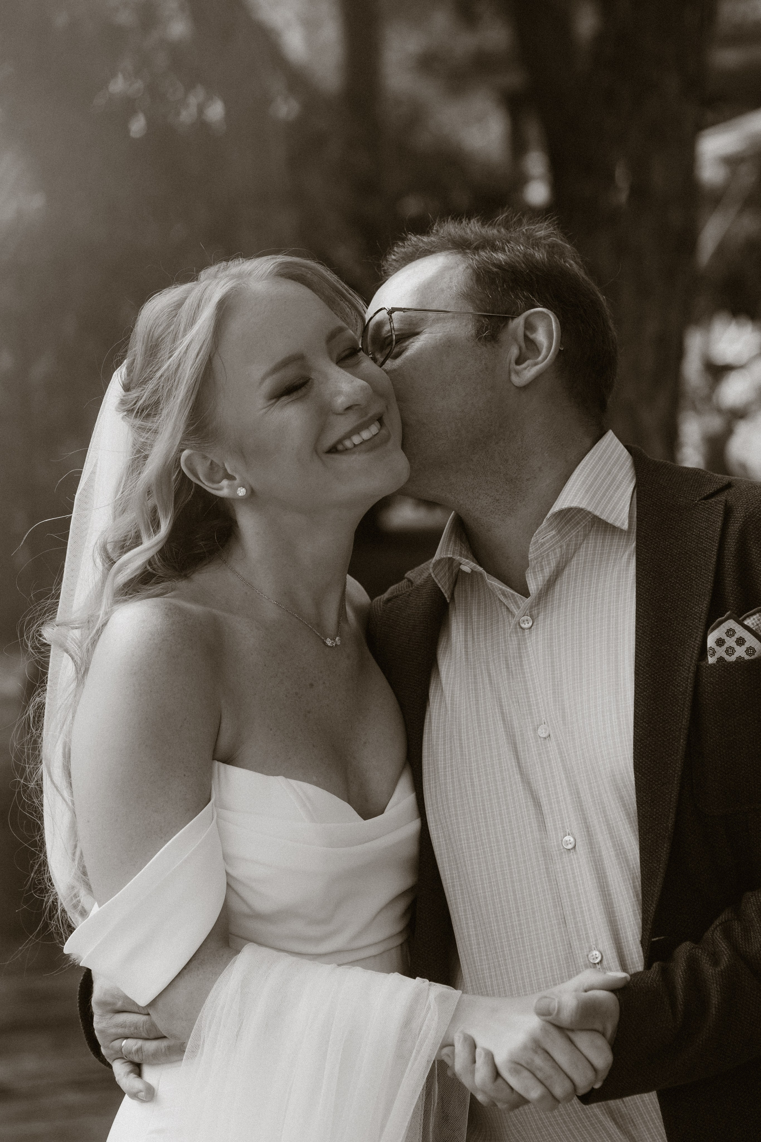 Mari & Tom. Paola wedding photographer / videographer in Barcelona