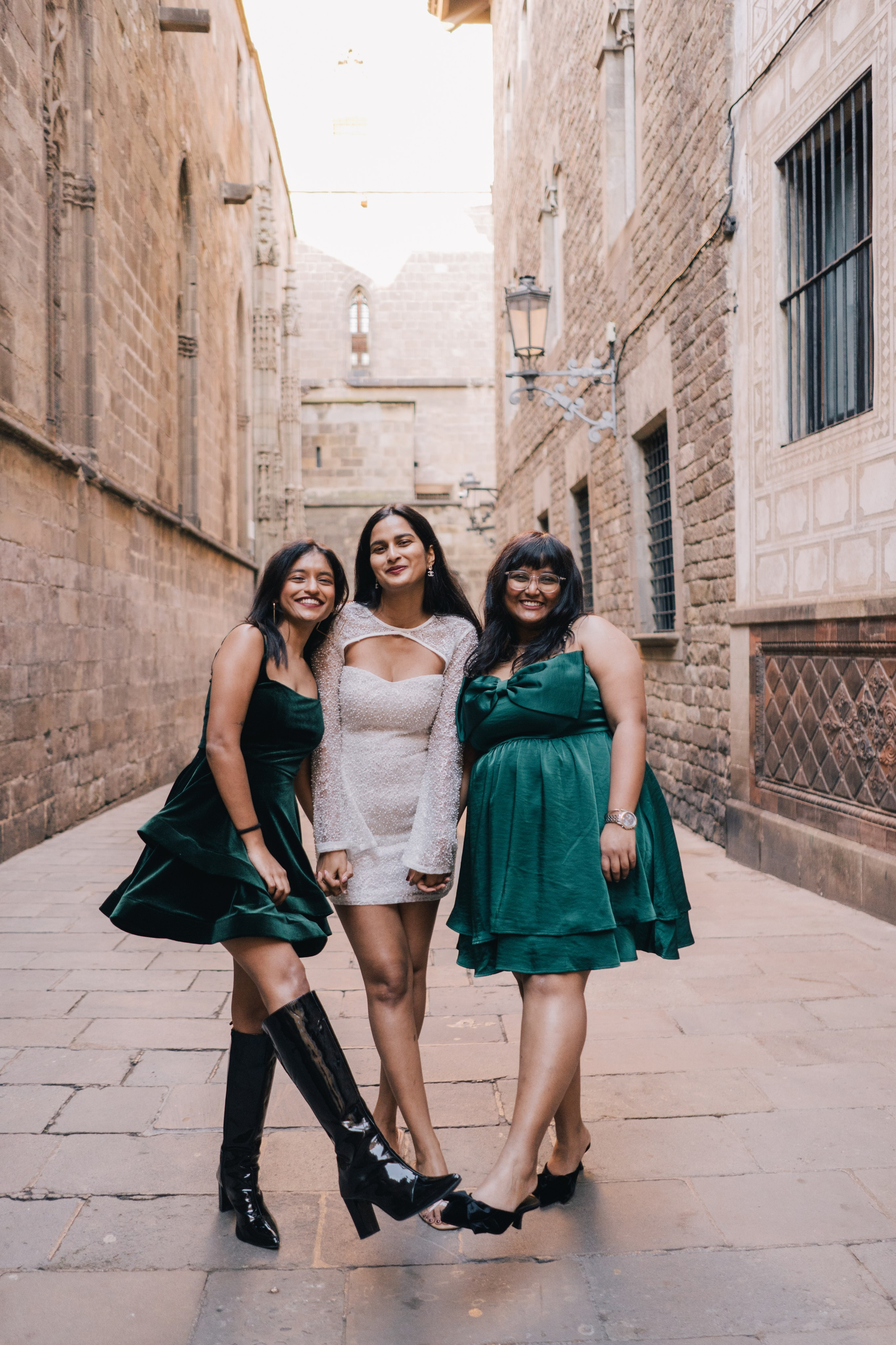 Girls in BCN. Photographer Kristina Dorina