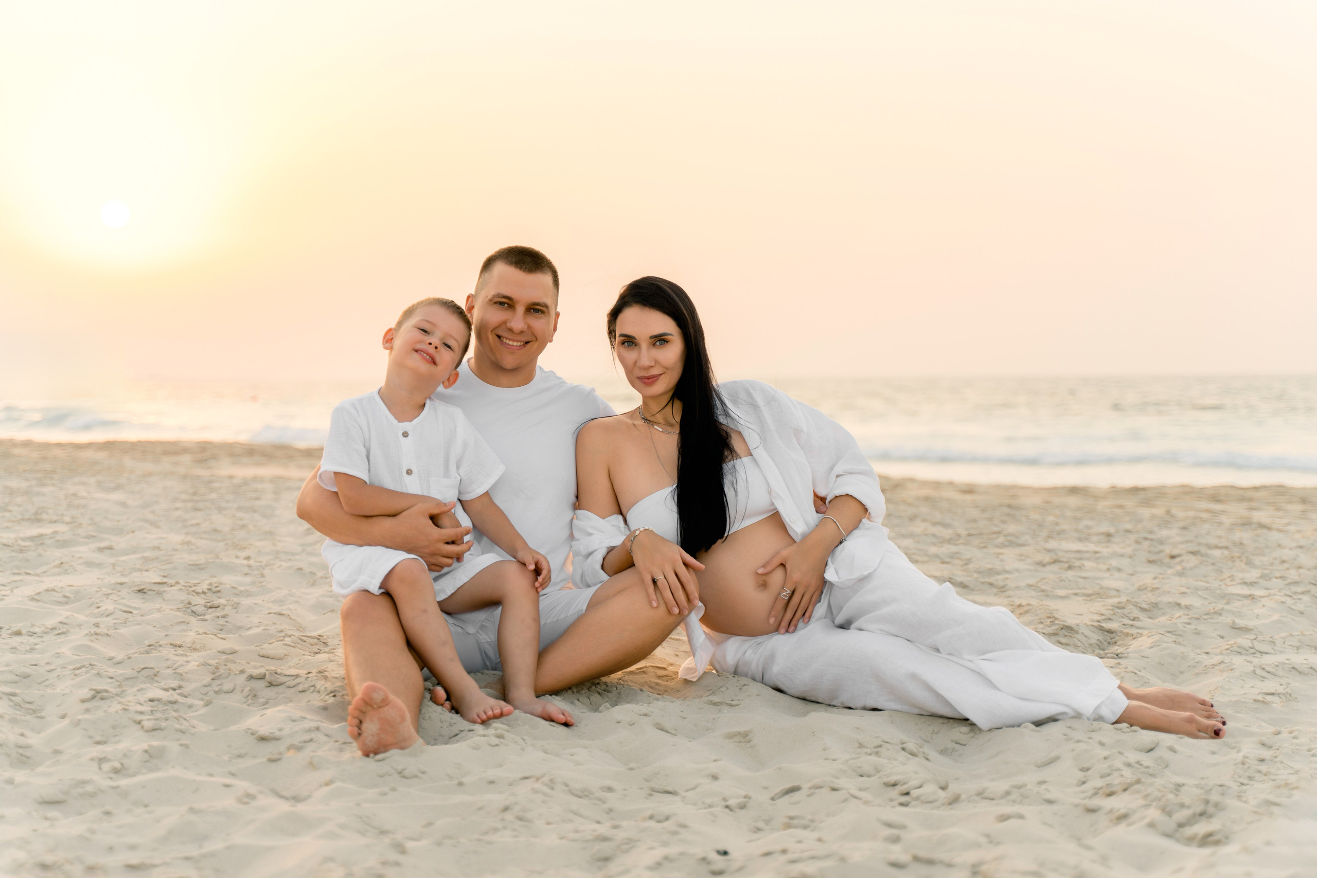 Family Photoshoot on&nbsp;the Beach in&nbsp;Abu Dhabi