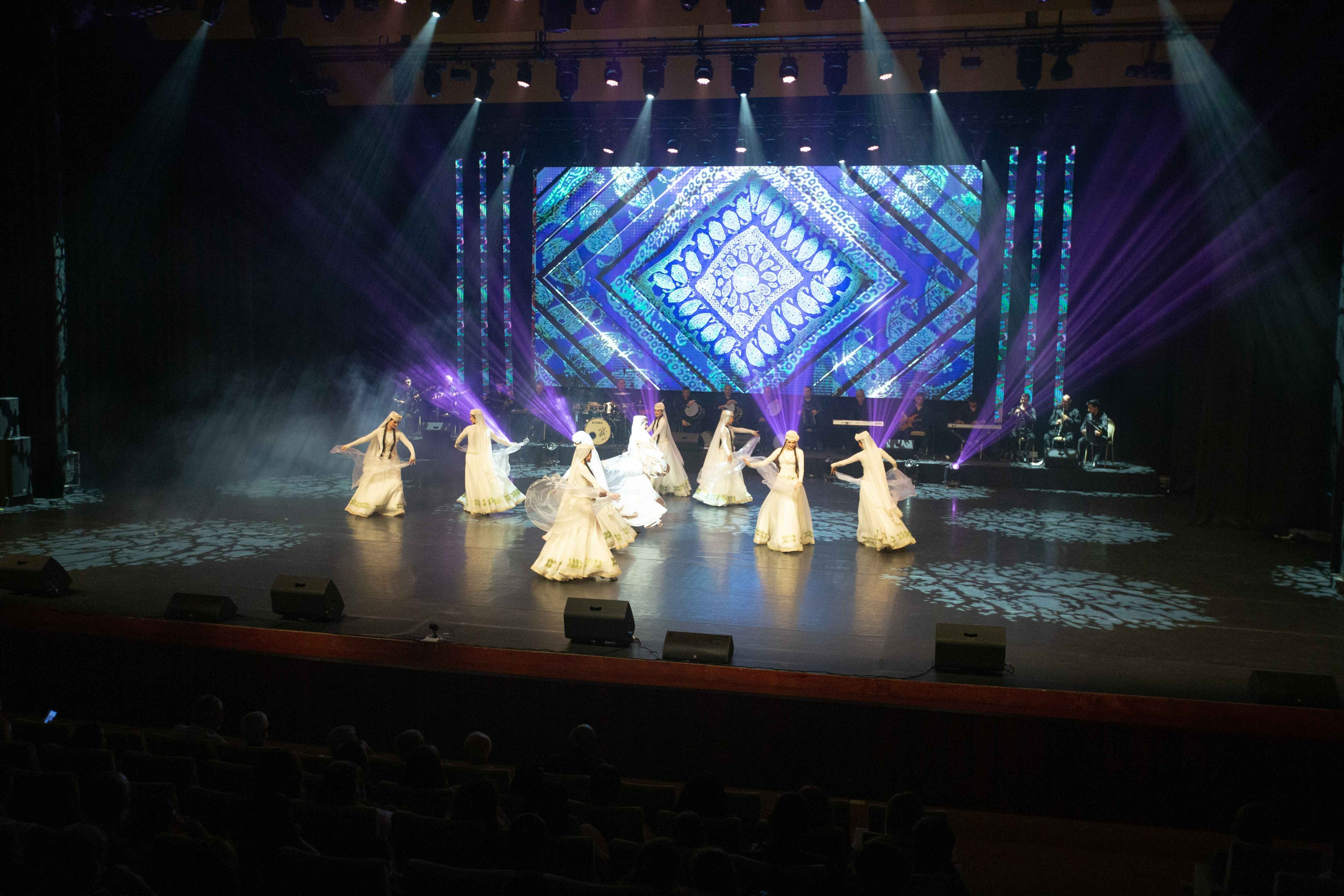 STATE DANCE ENSEMBLE. Wedding&Event photographer Ismail Rzayev in Baku