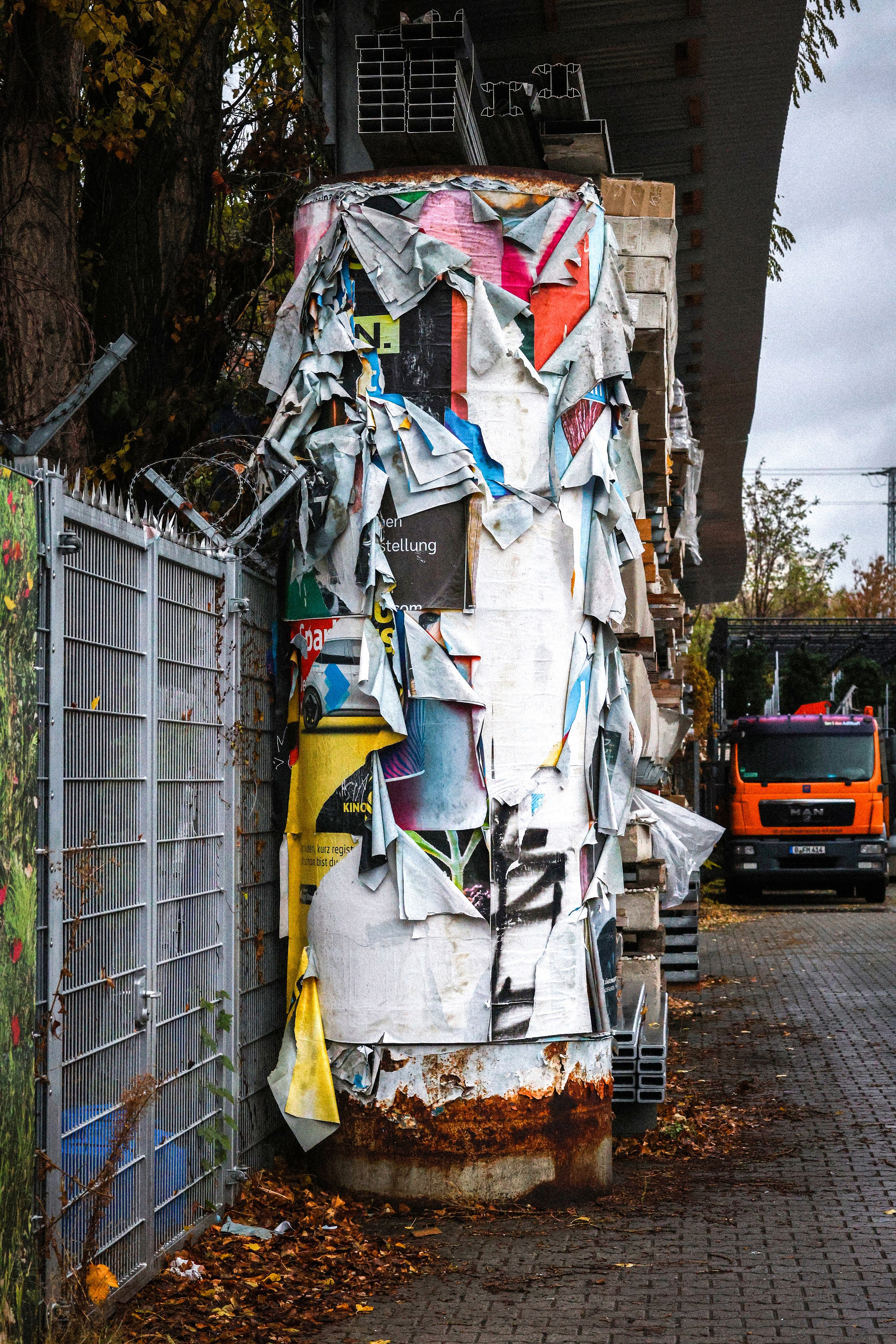 Berliner Mischung (in Farbe). BNW Around Photography