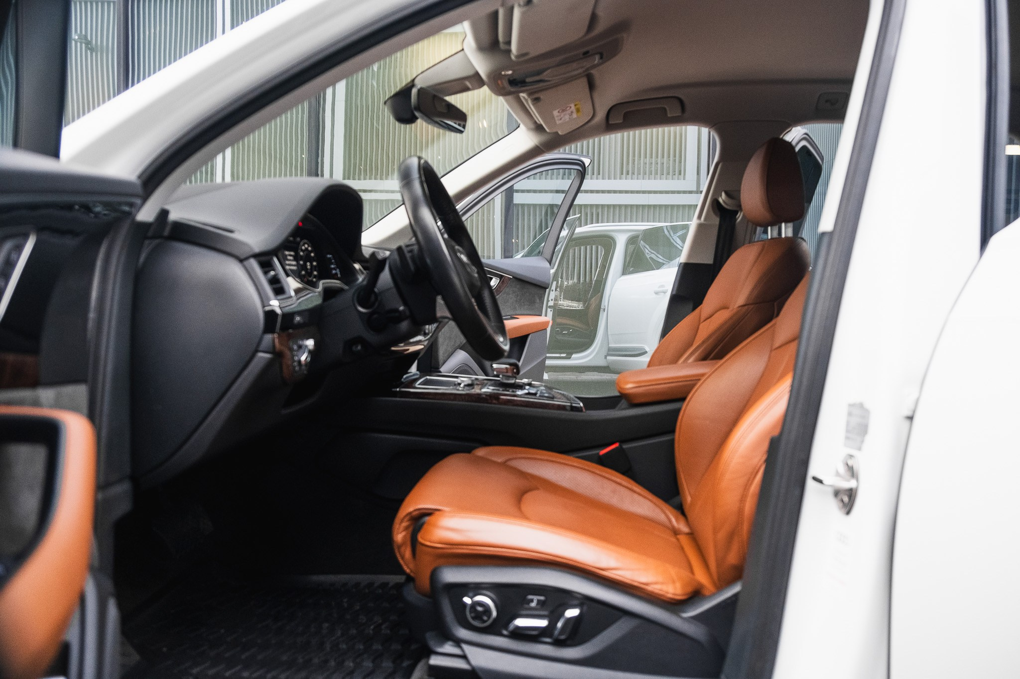 AUDI Q7. LOHA VISUALS — AUTOMOTIVE PHOTOGRAPHY