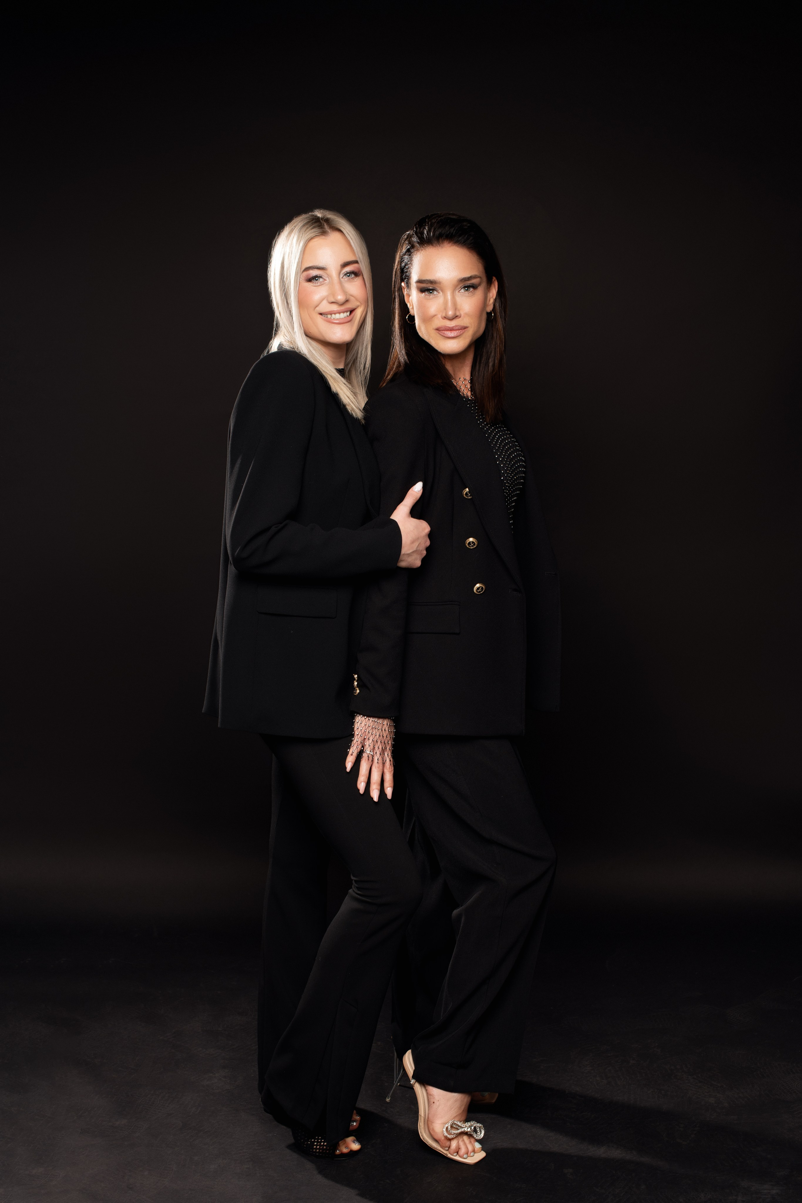 Sarah Heidi Swenja Business. Meisha Photo