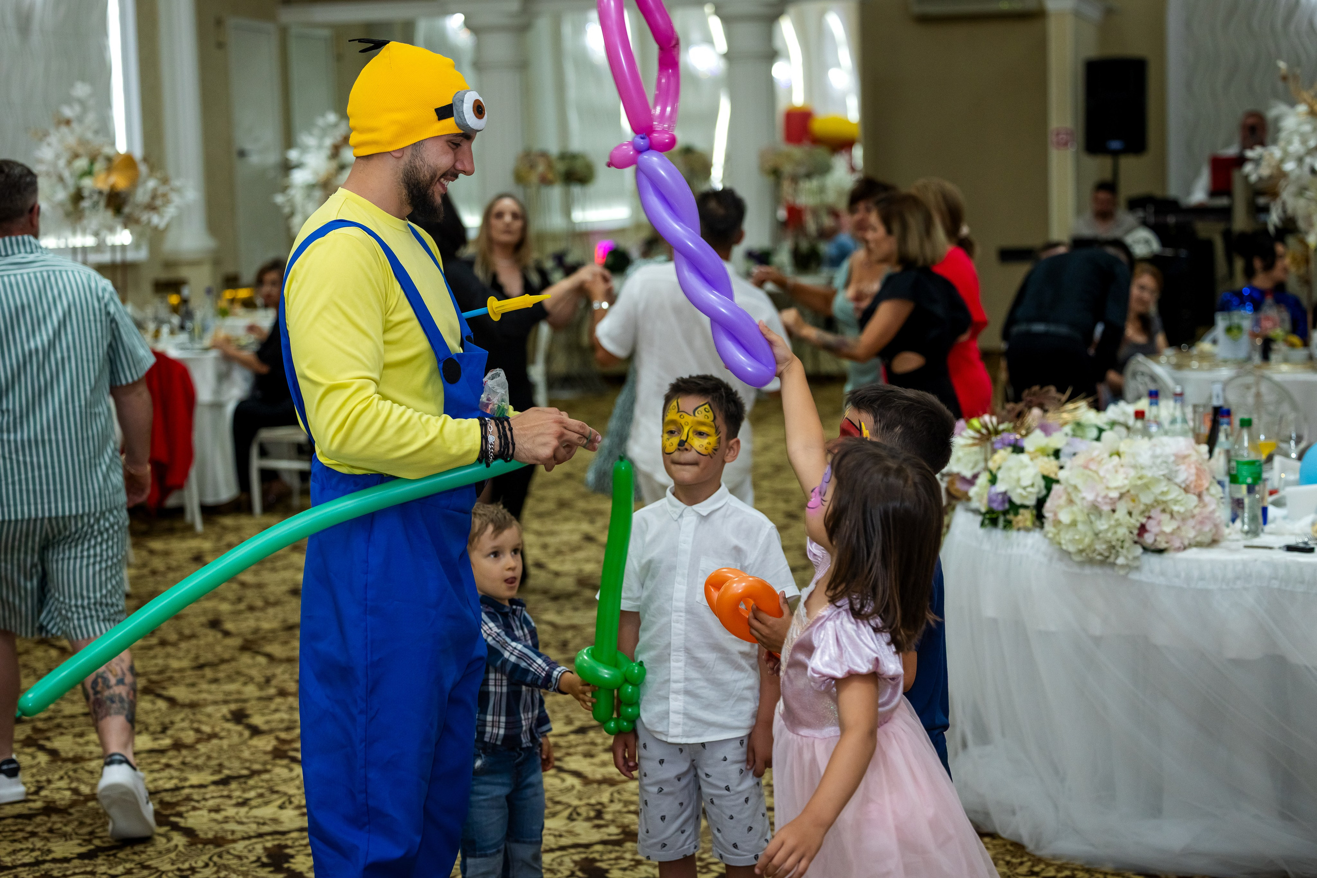 Andrei Damian. Moments By Gub