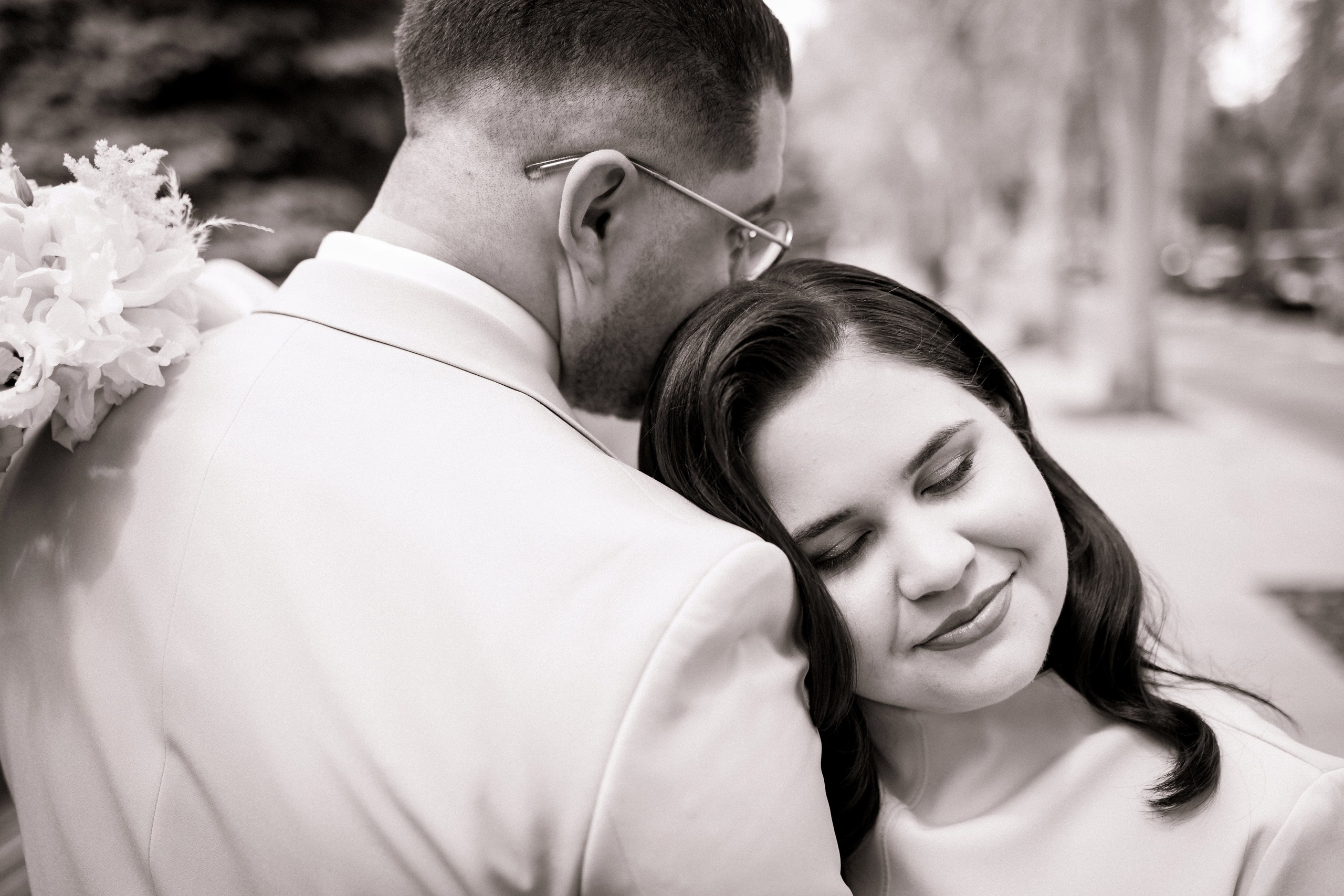 Olivia & Alex. Wedding Photographer, based in Iasi, Romania, but will travel all over the globe to make sure you look amazing in all your wedding photos