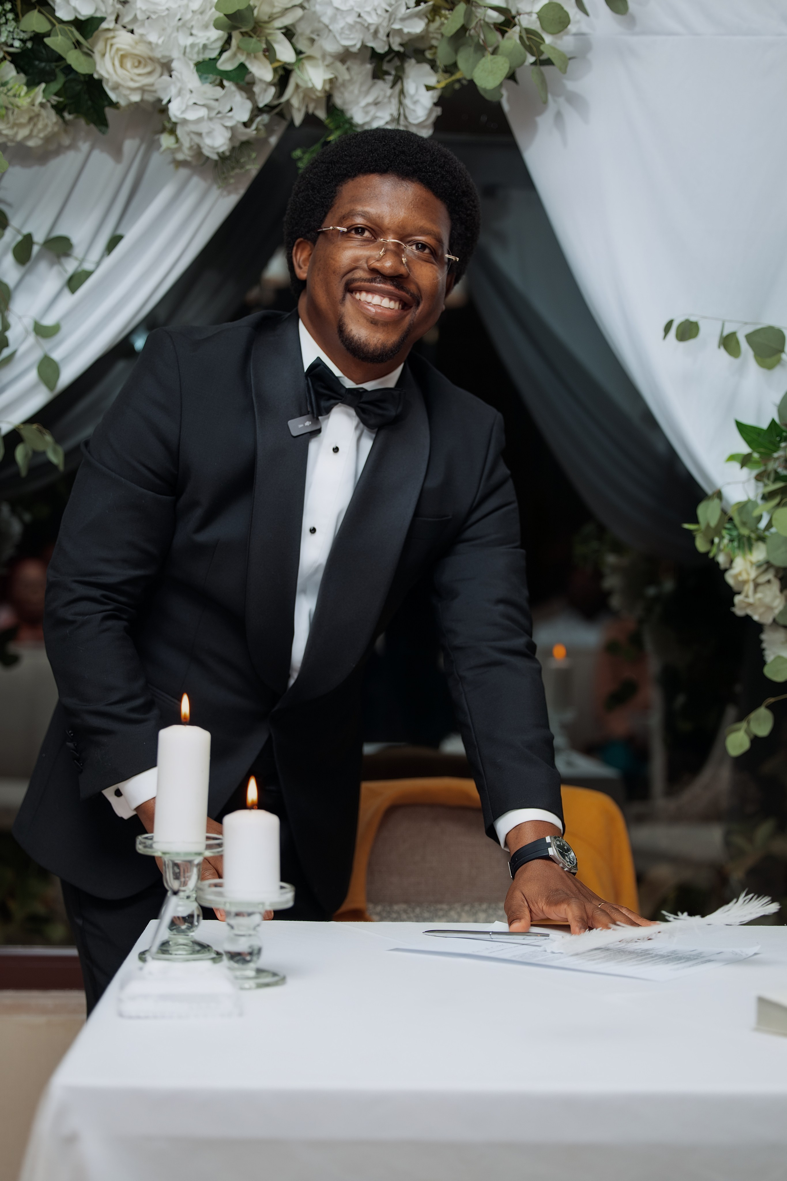 Nawik e Ethson. Fazemos o seu casamento ser lembrado por gerações