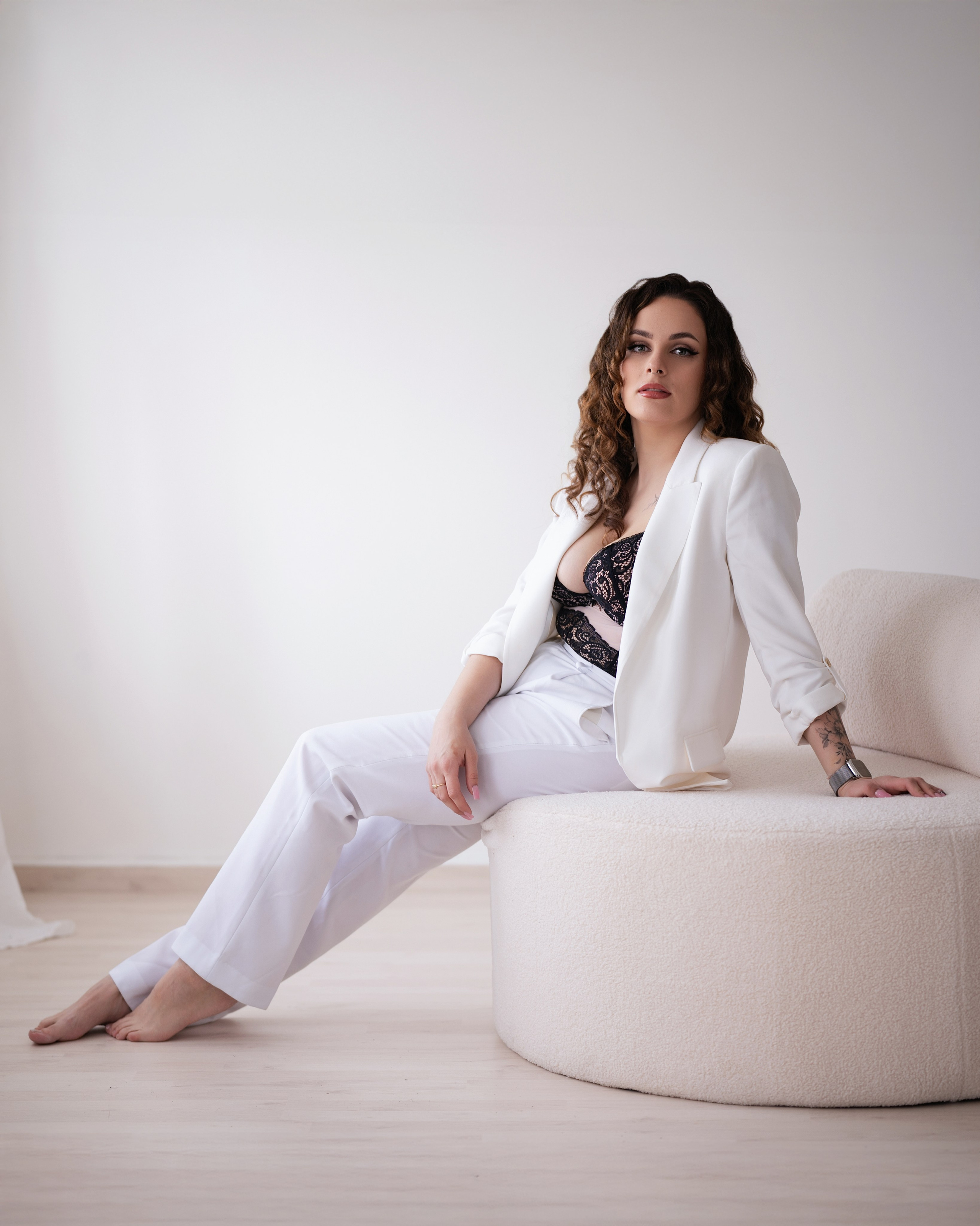 Women Portraits. Home