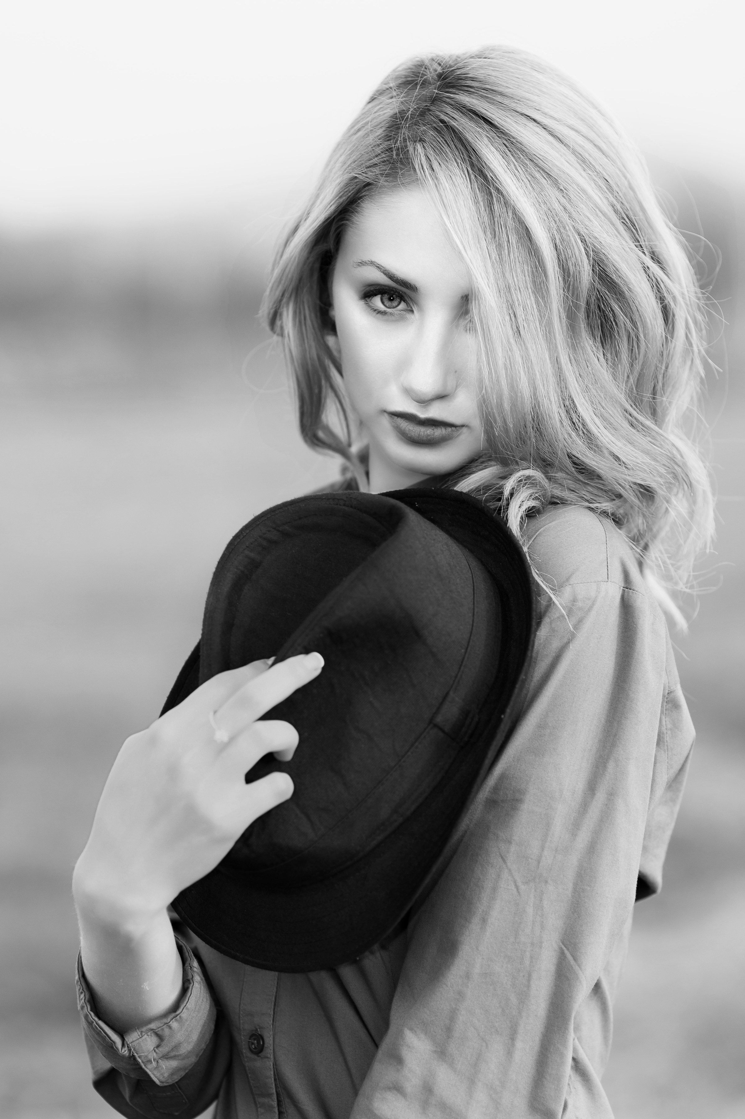 Portrete diverse — 3. Pagina principală