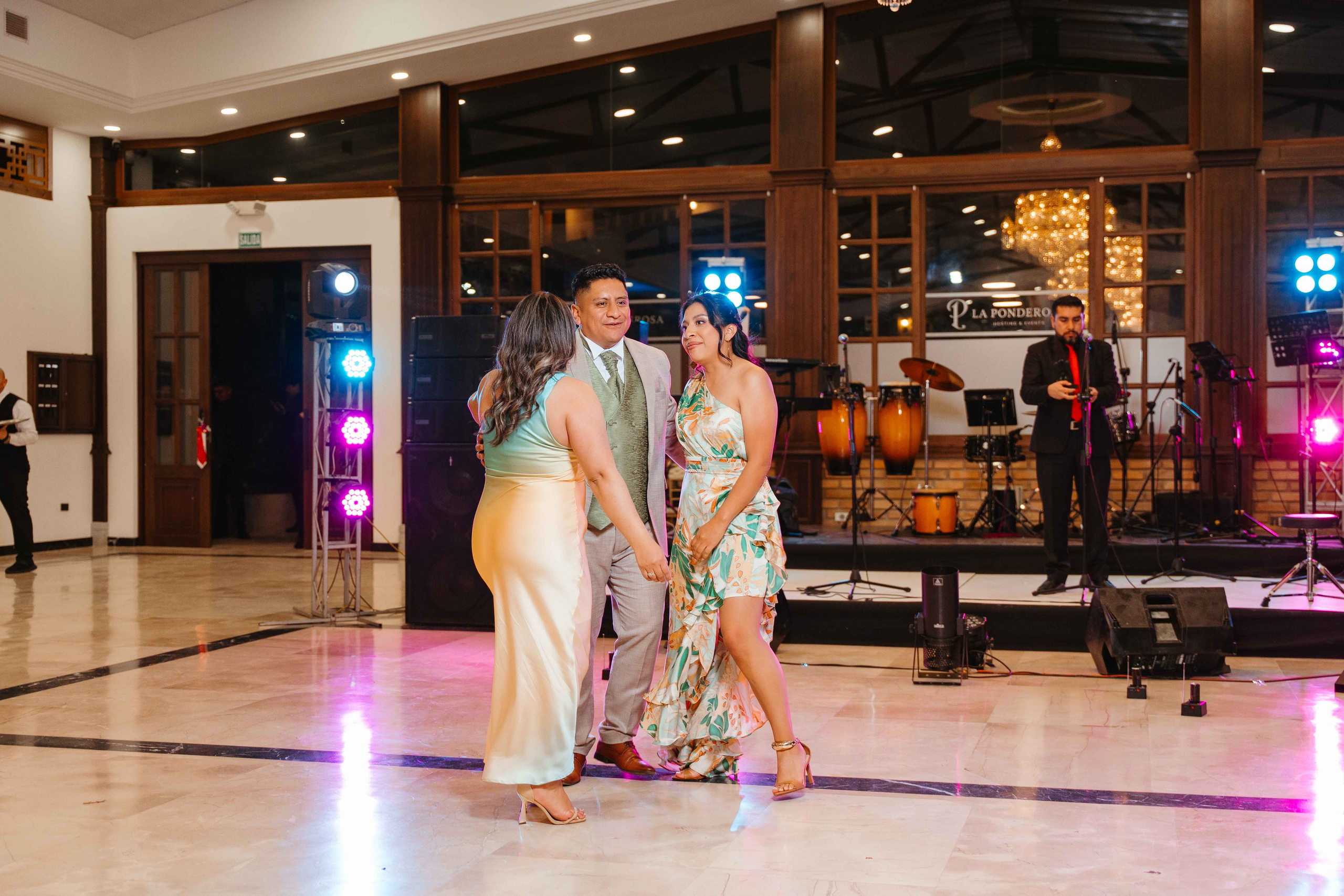 Karol y Jairon. Fotógrafo de bodas en Loja Ecuador | Piero Alvarez PH