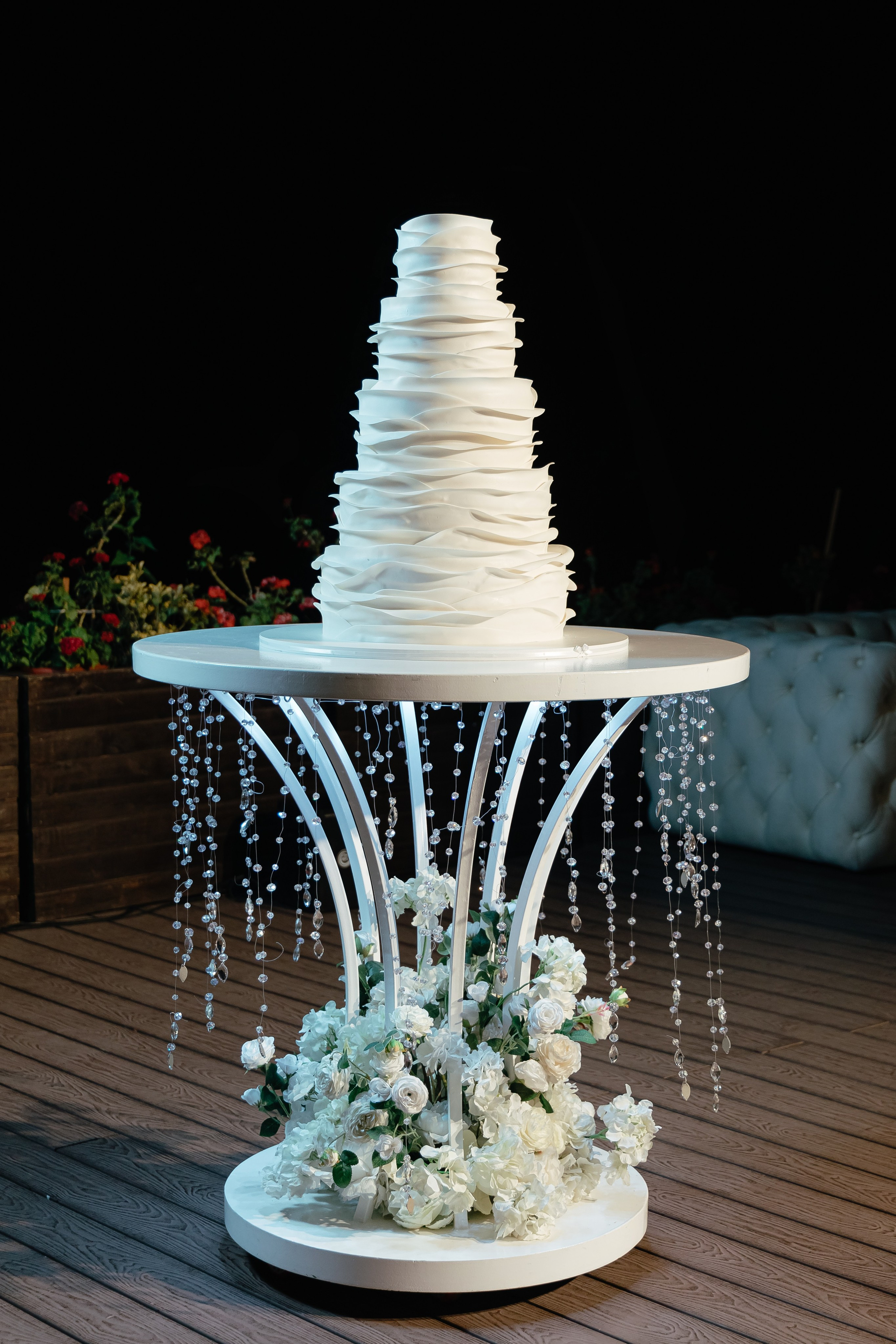 Thomas & Suyumbika. Главная