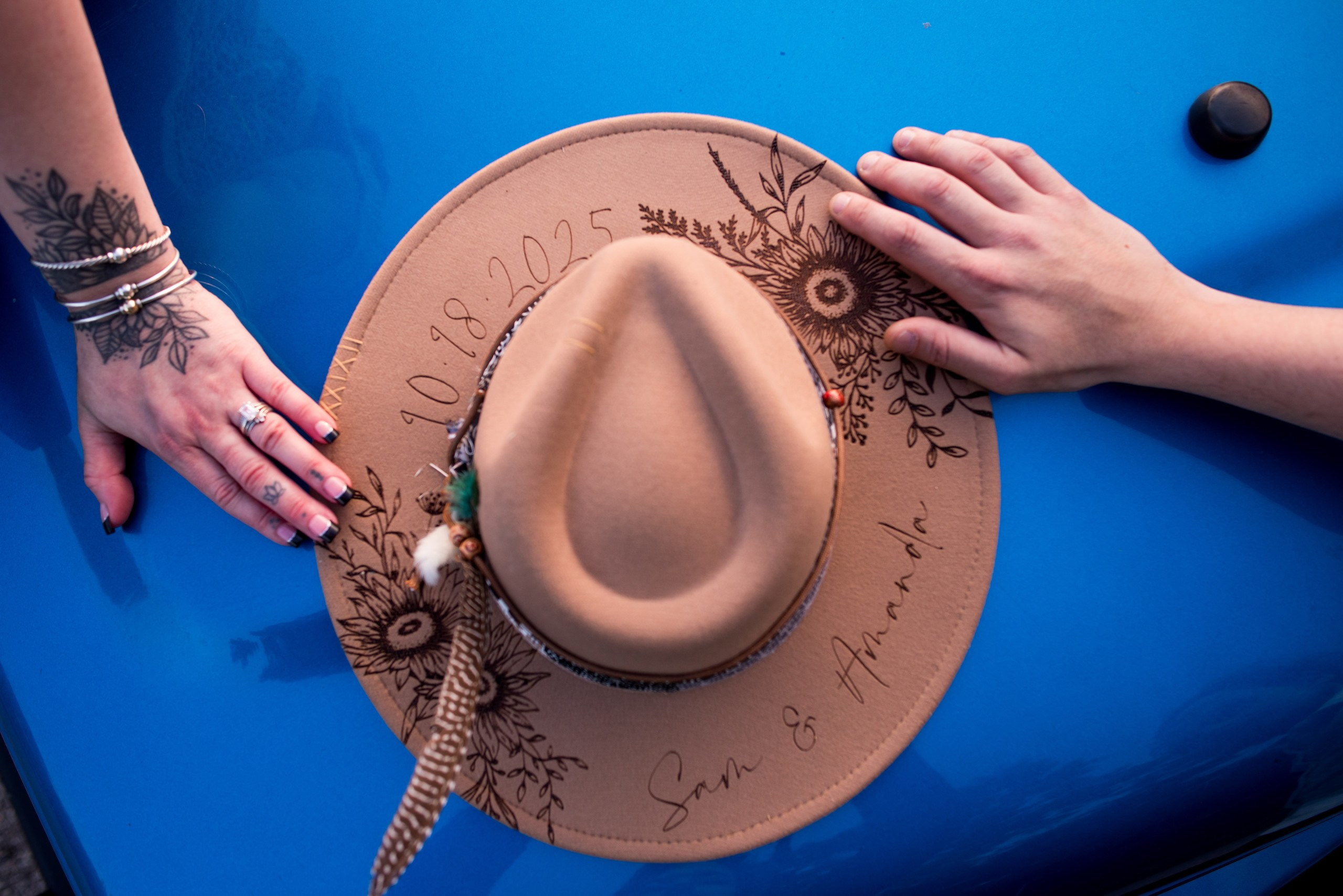 A blue Jeep, a Sunset, and a Love Story: Amanda & Sam’s Engagement Session in Medfield, MA. Wedding photographer in Orlando, Boston & New York Anderson Marques