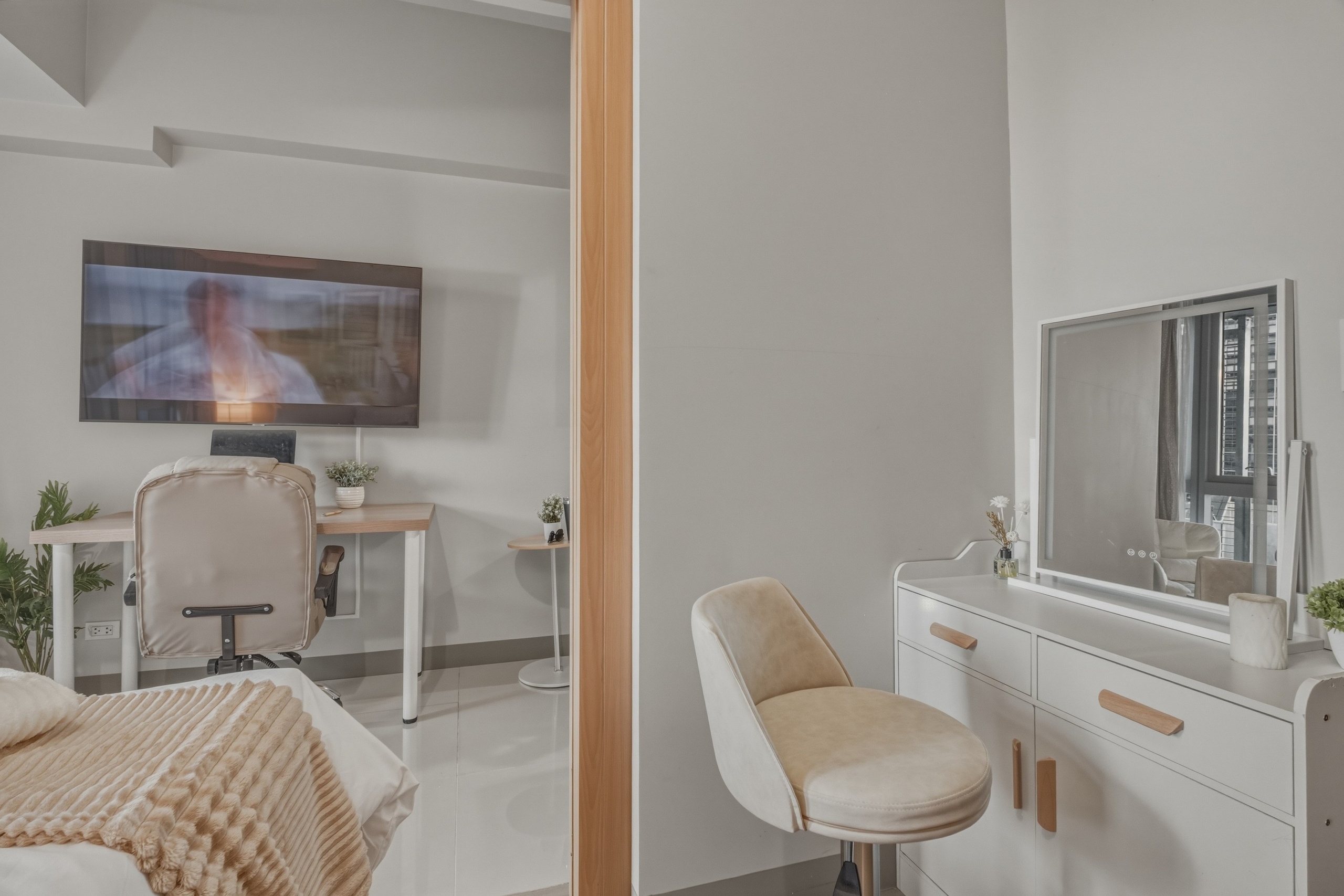 Uptown Parksuites // BGC. Interior & Architectural Photographer Philippines | Argen Carlo Camaclang