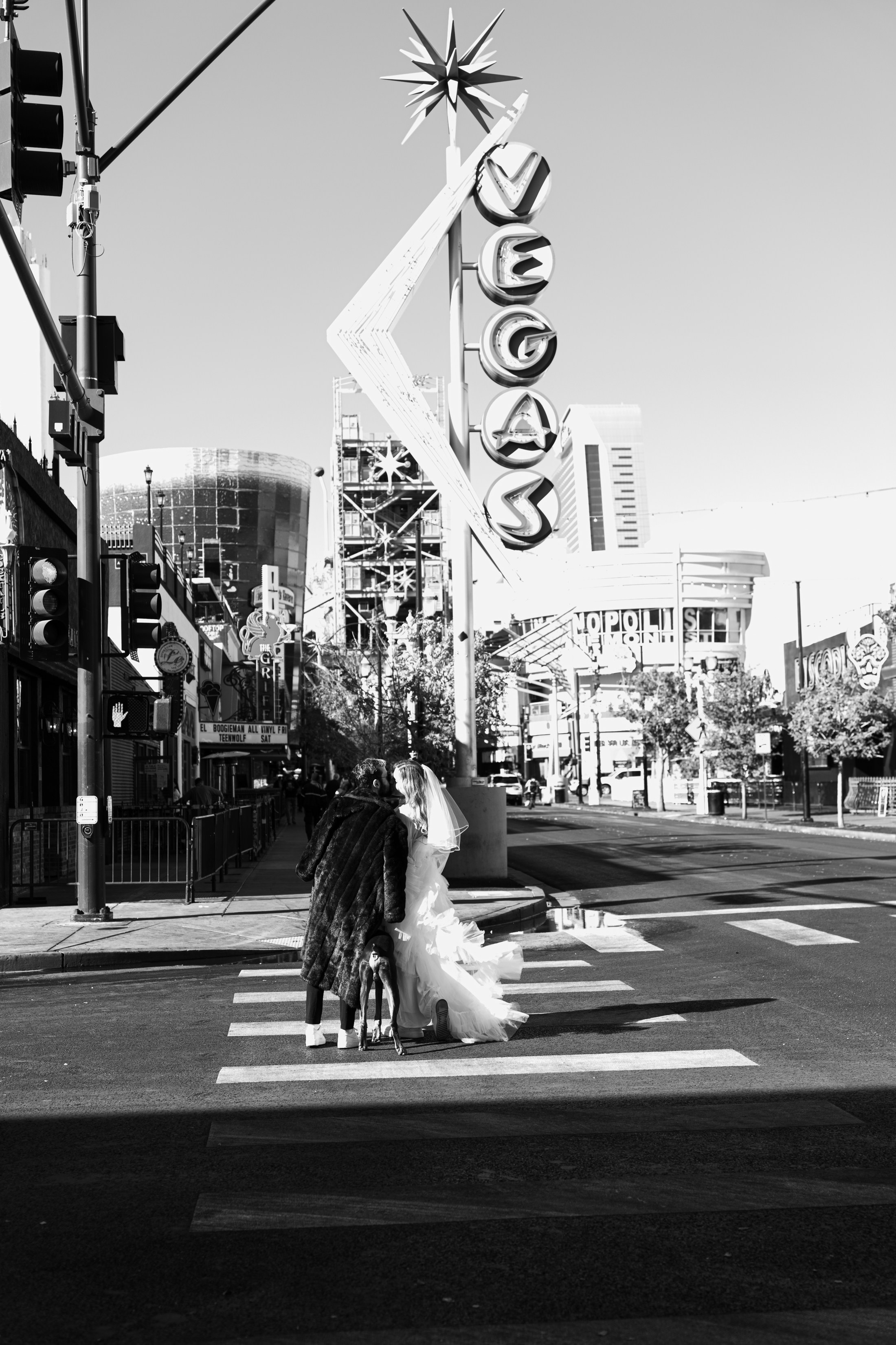 Lilya&Areg. Wedding & elopement photographer Viktoriya Kravtsov. Las Vegas