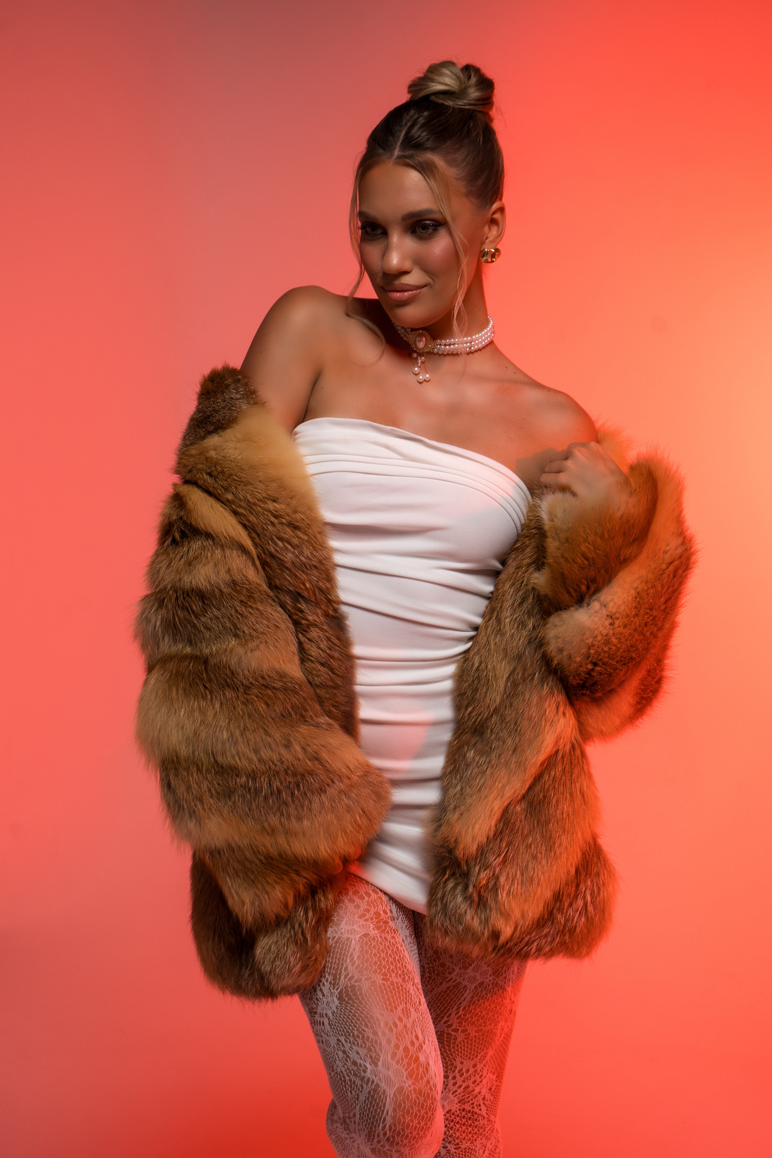 Photographer in Abu Dhabi — Studio Photoshoots for Families, Couples & Individuals. Mariia Safronova is your photographer in Abu Dhabi and Dubai