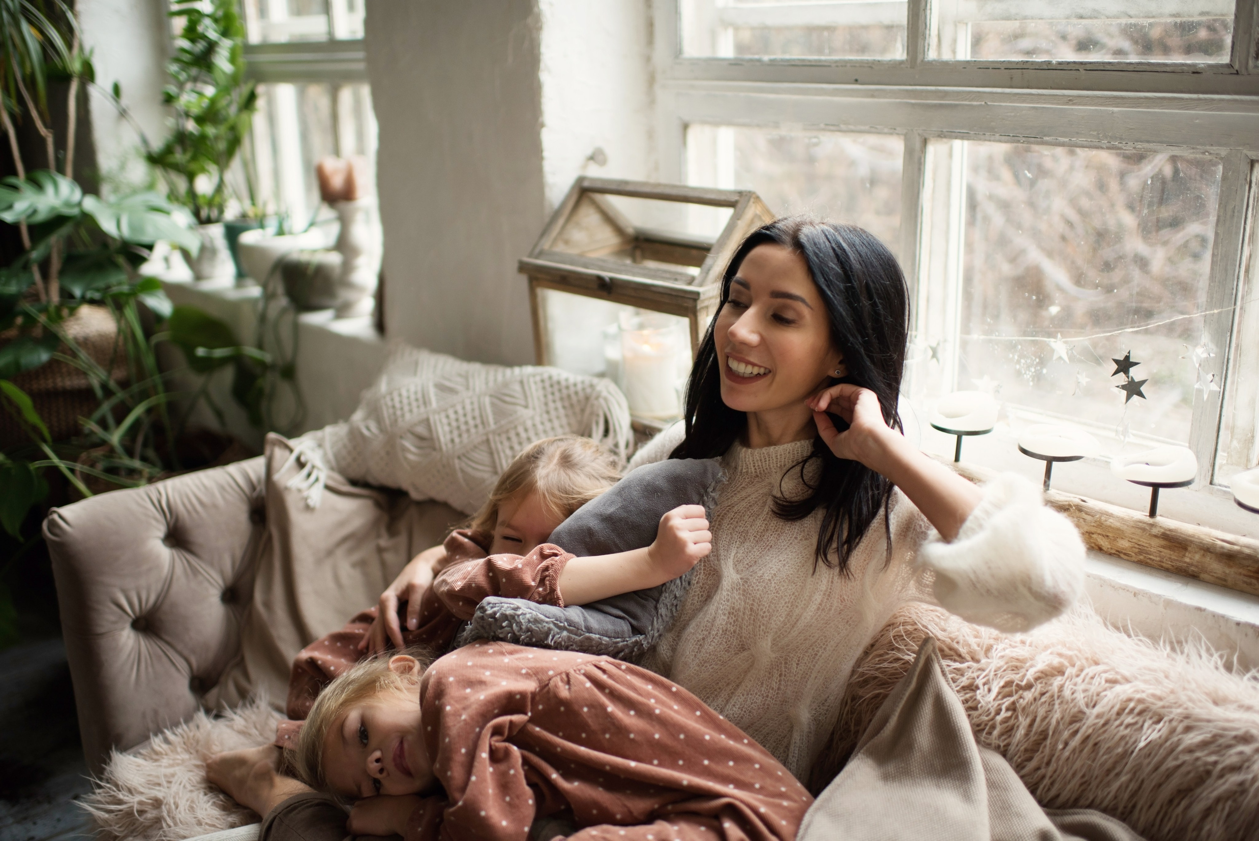 Christmas story. Newborn, pregnancy, family photographer in New Jersey