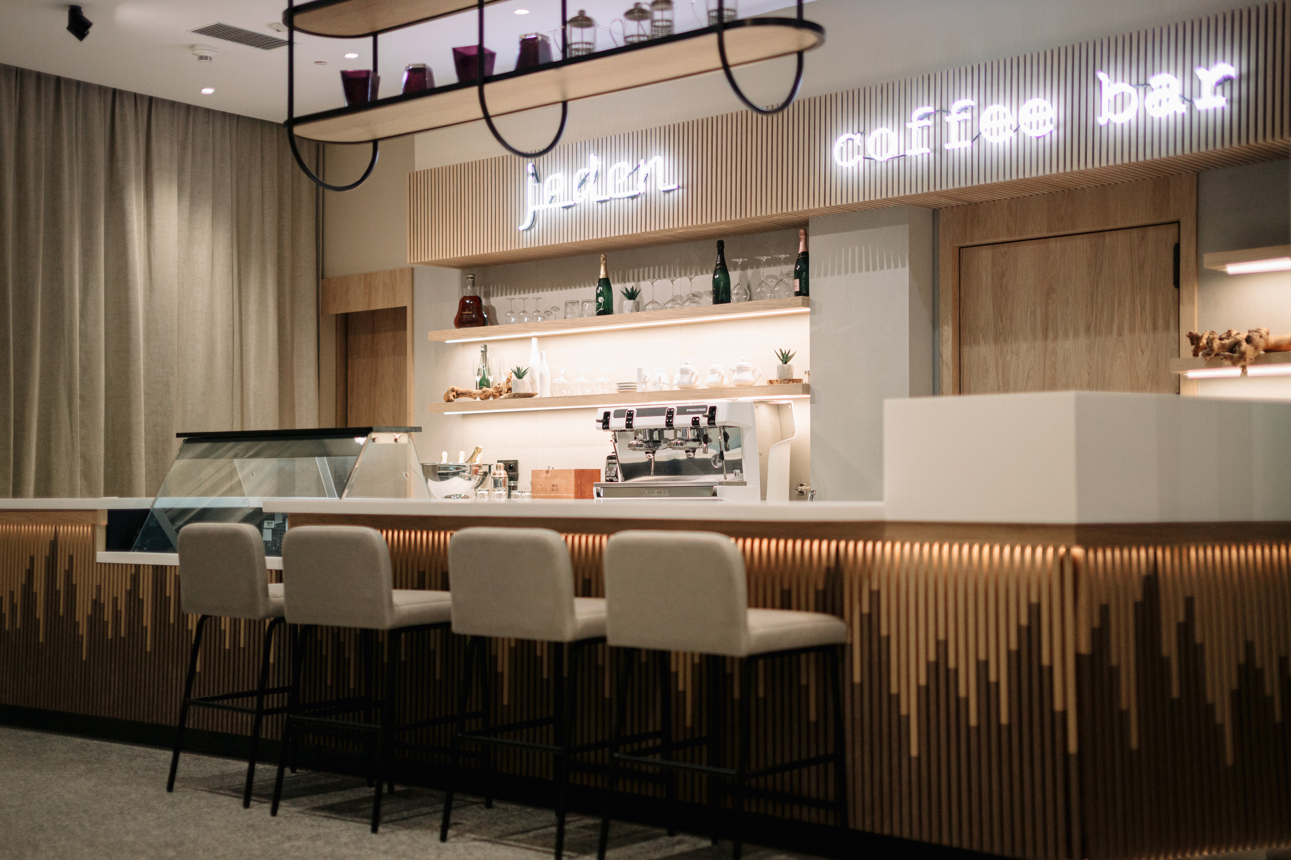 Interjers & nekustamais īpašums. BELLOW US FOTOGRĀFS RĪGA