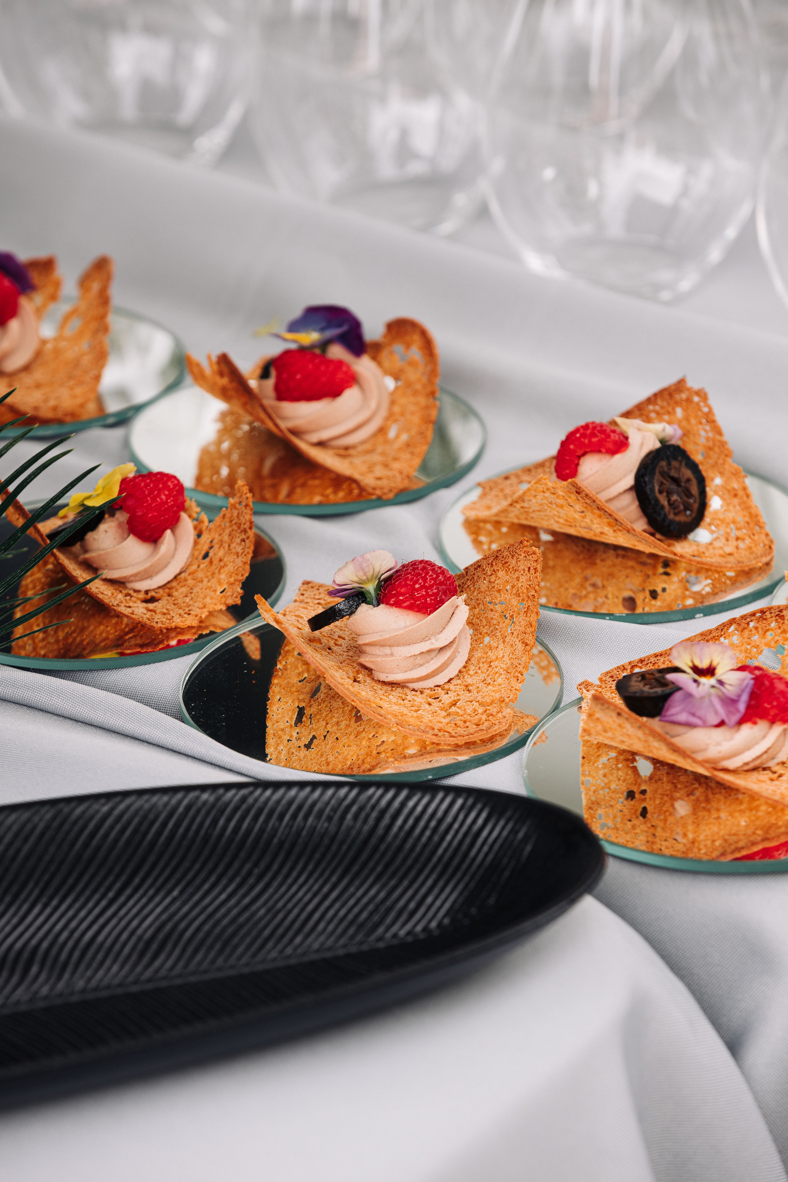 Ēdieni un dzērieni. BELLOW US FOTOGRĀFS RĪGA