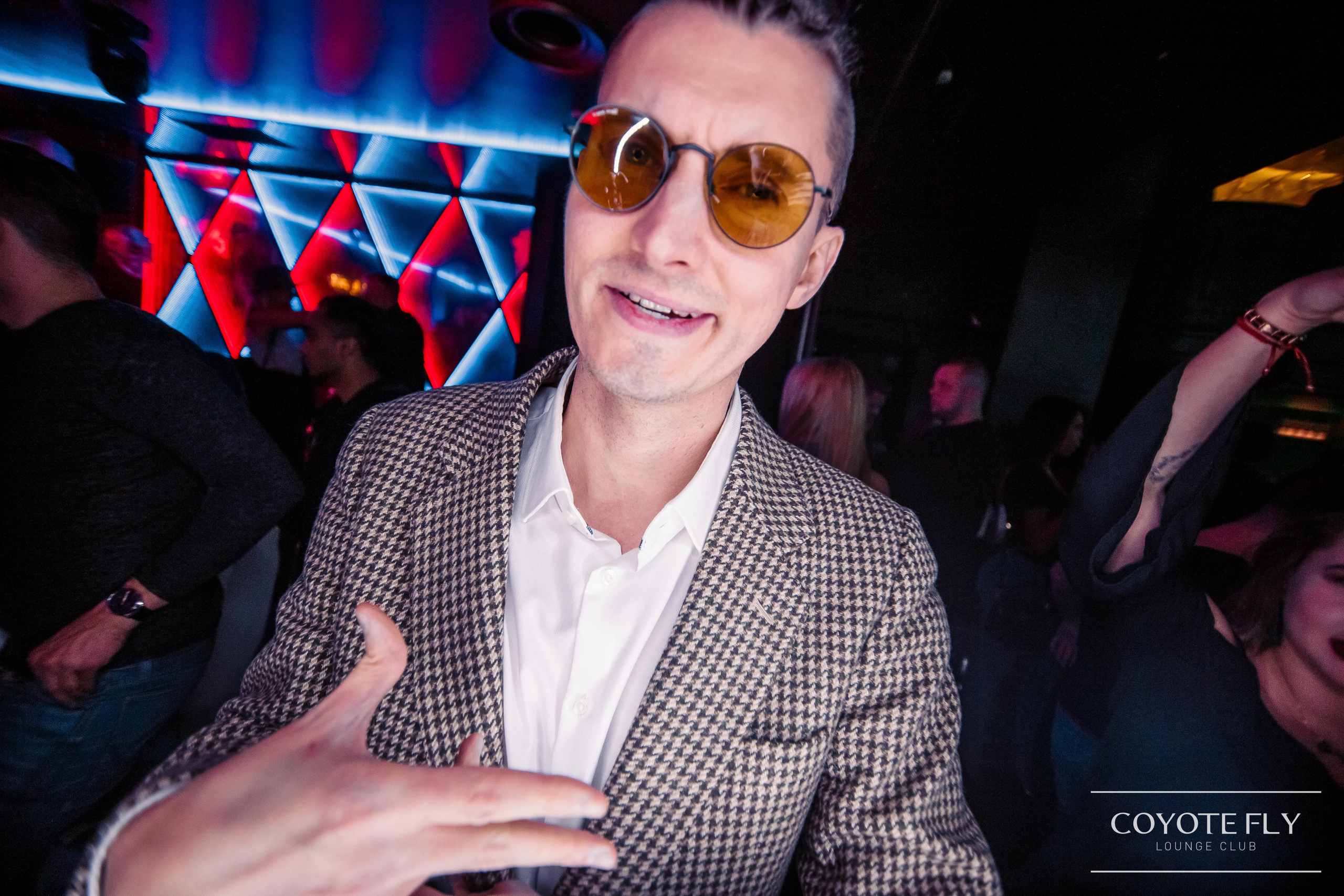 Pasākumi un naktsklubi. BELLOW US FOTOGRĀFS RĪGA