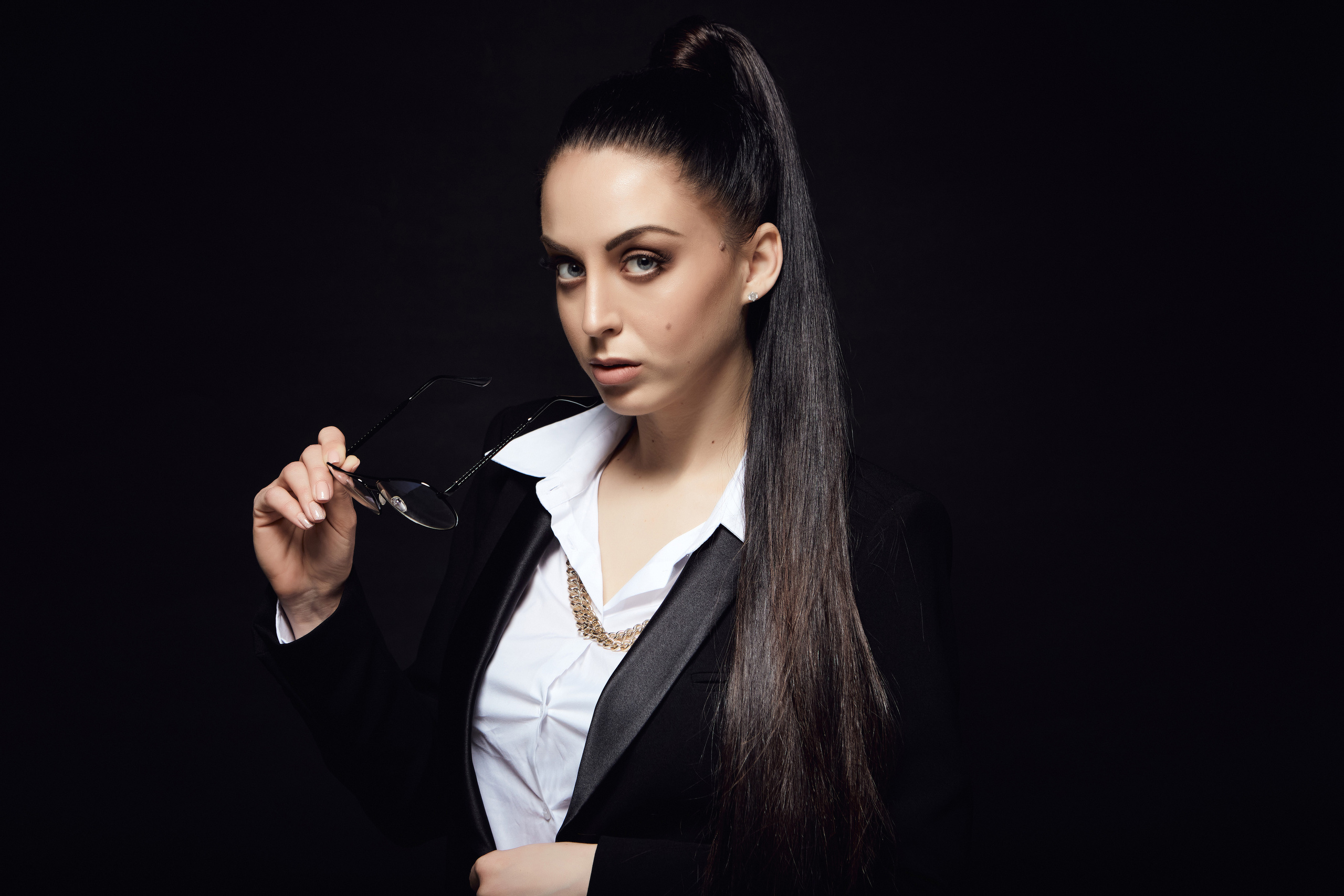 Portreti. BELLOW US FOTOGRĀFS RĪGA