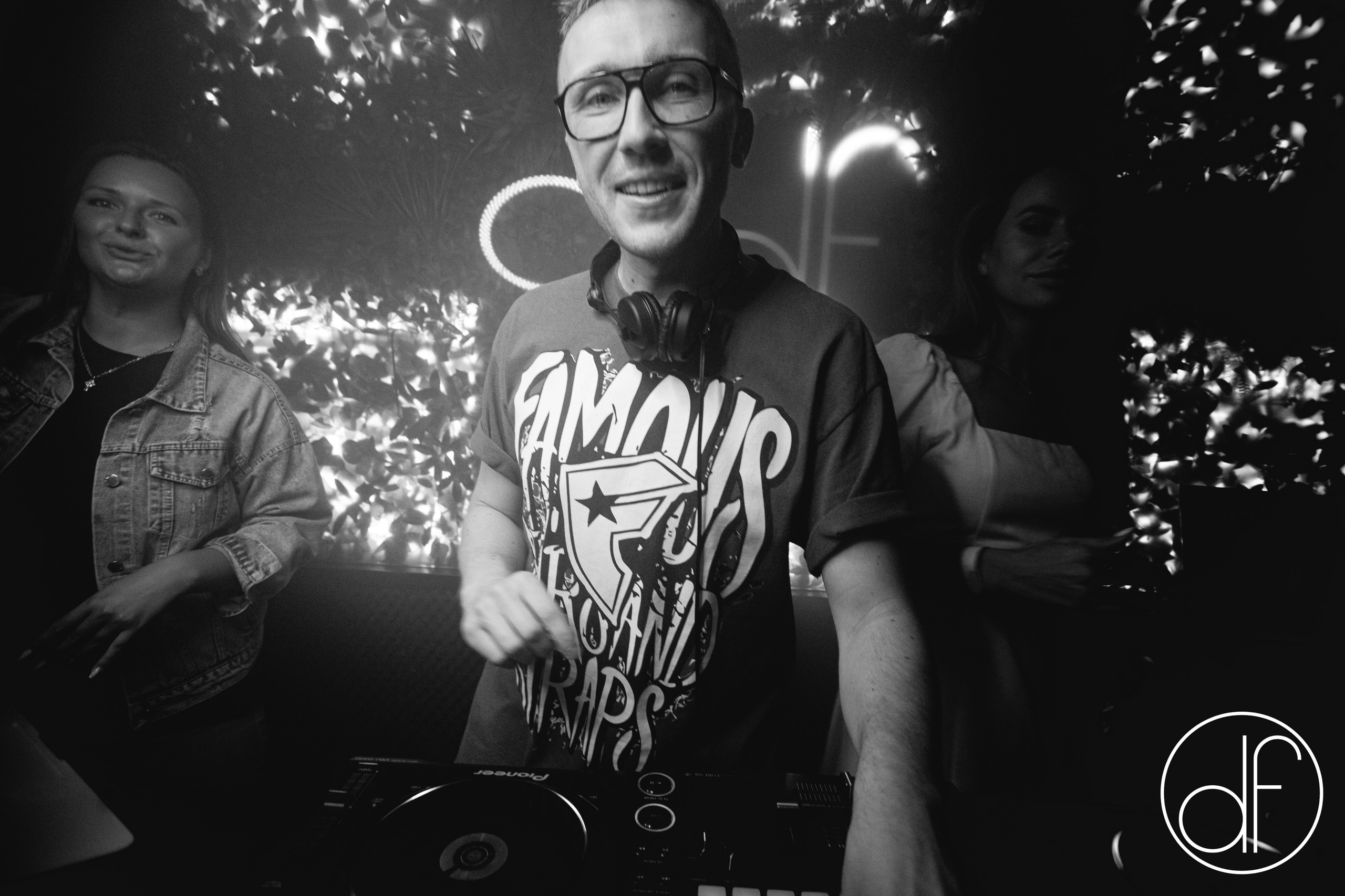 Pasākumi un naktsklubi. BELLOW US FOTOGRĀFS RĪGA