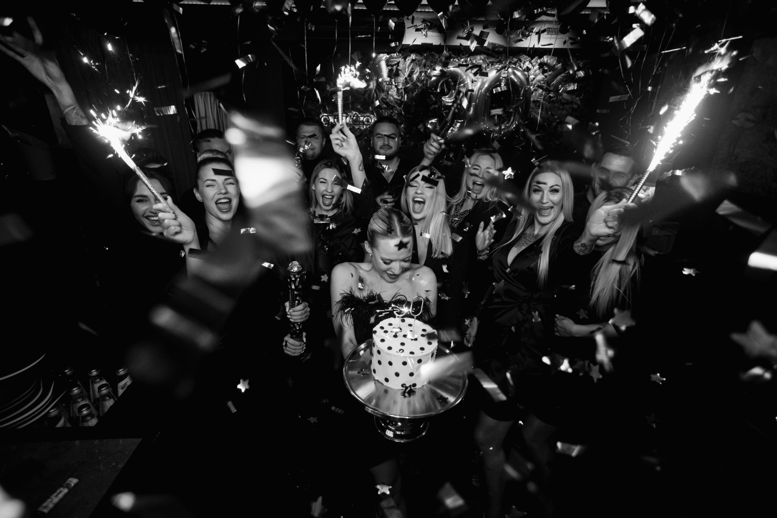 Pasākumi un naktsklubi. BELLOW US FOTOGRĀFS RĪGA