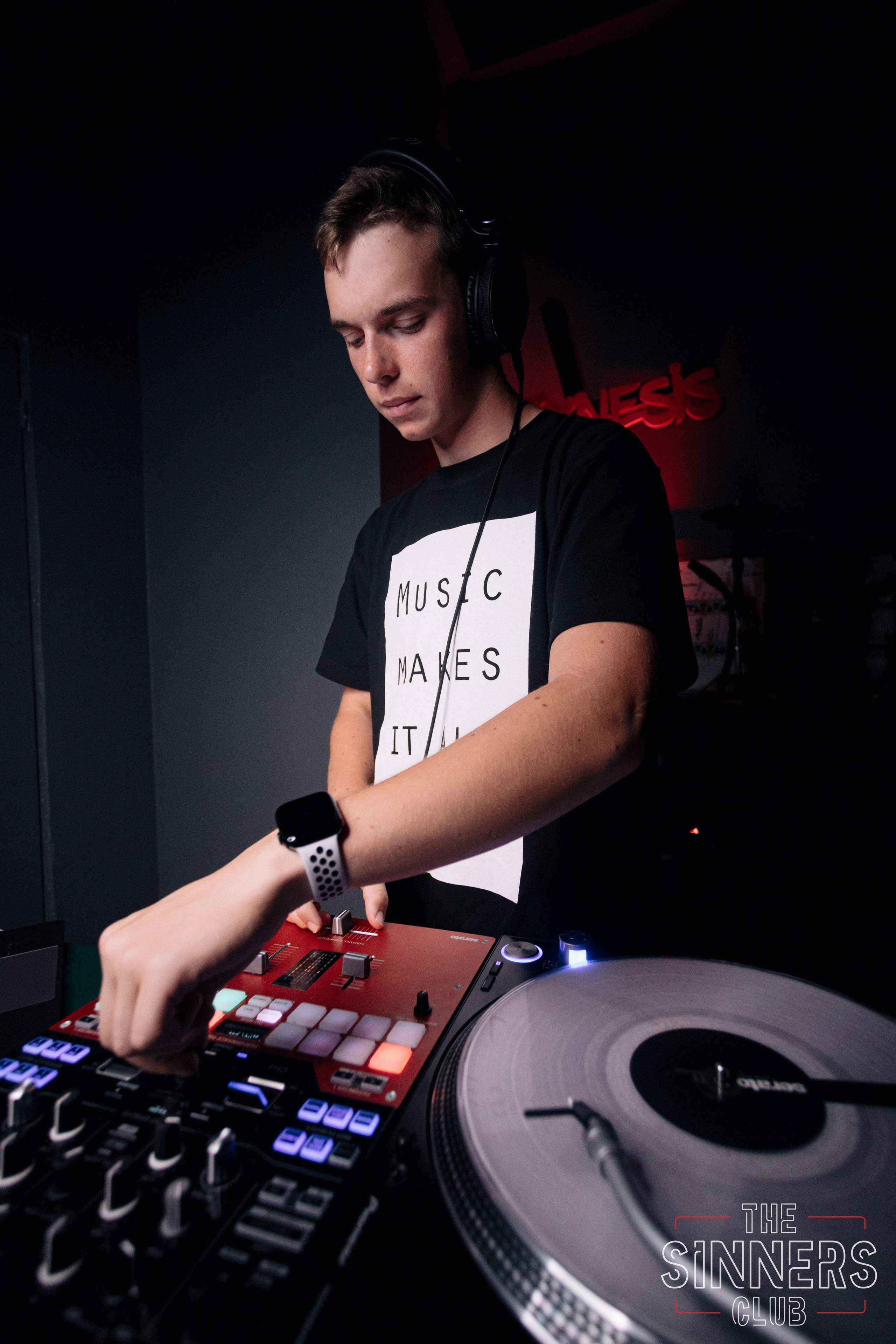 Pasākumi un naktsklubi. BELLOW US FOTOGRĀFS RĪGA