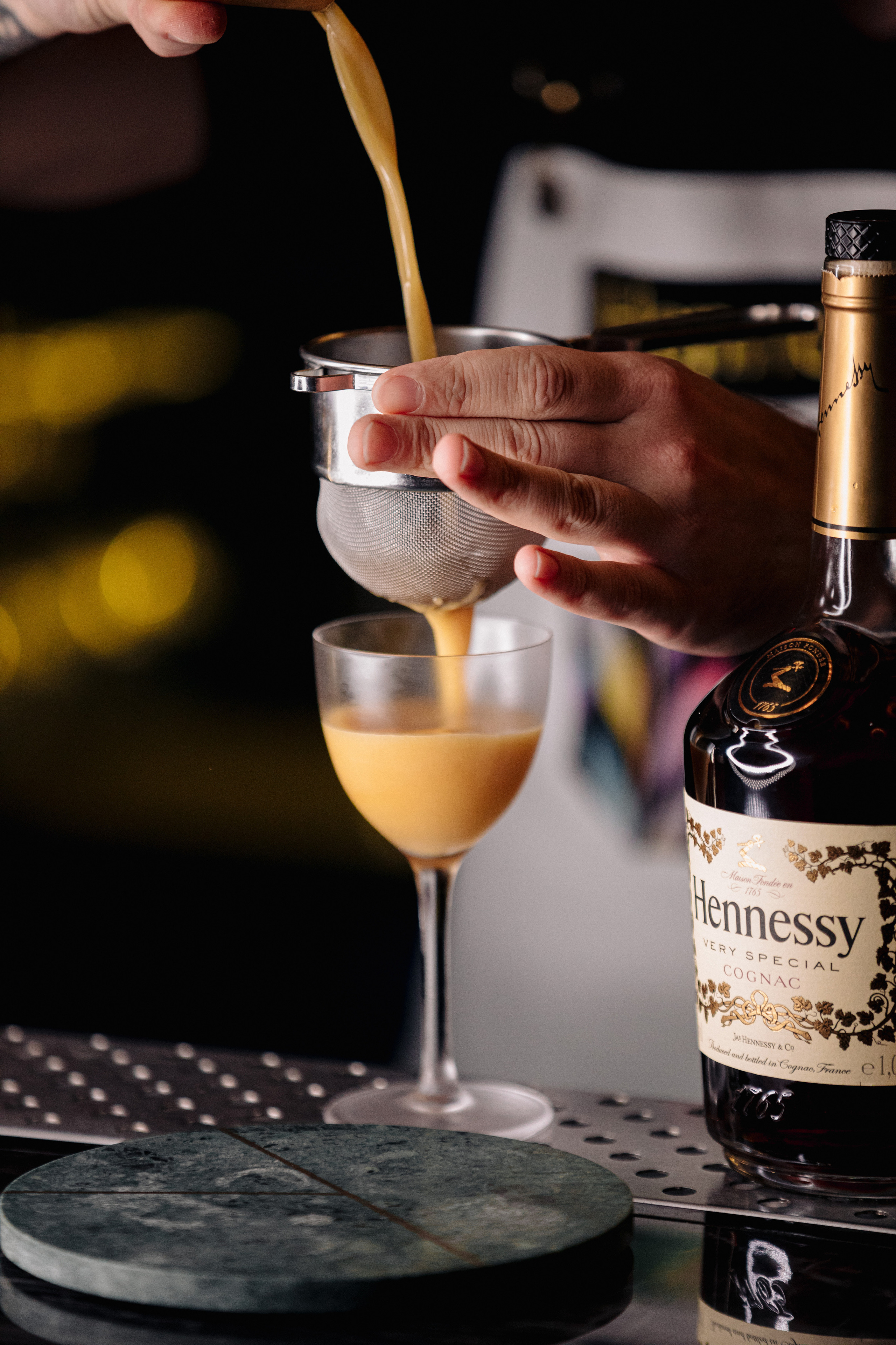 Ēdieni un dzērieni. BELLOW US FOTOGRĀFS RĪGA