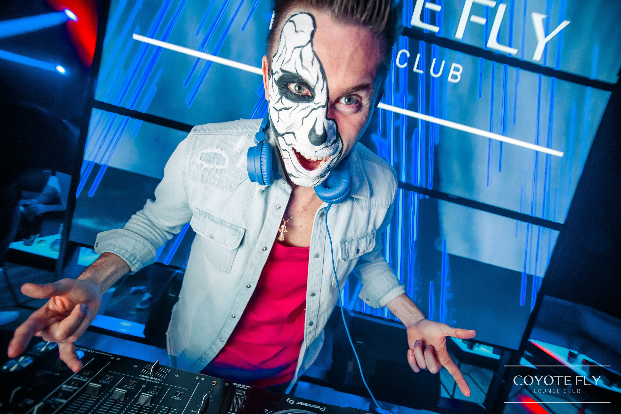 Pasākumi un naktsklubi. BELLOW US FOTOGRĀFS RĪGA