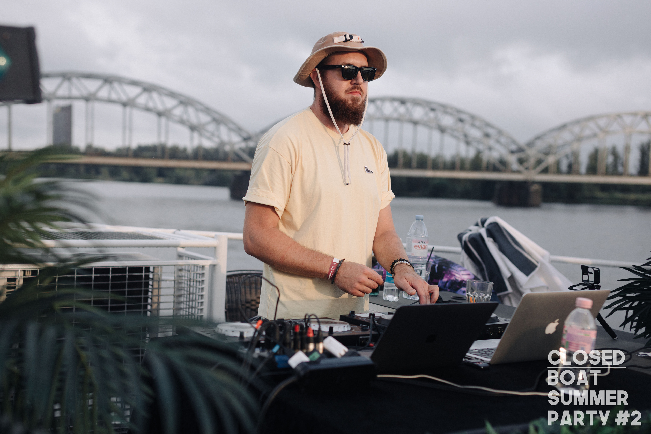 Pasākumi un naktsklubi. BELLOW US FOTOGRĀFS RĪGA