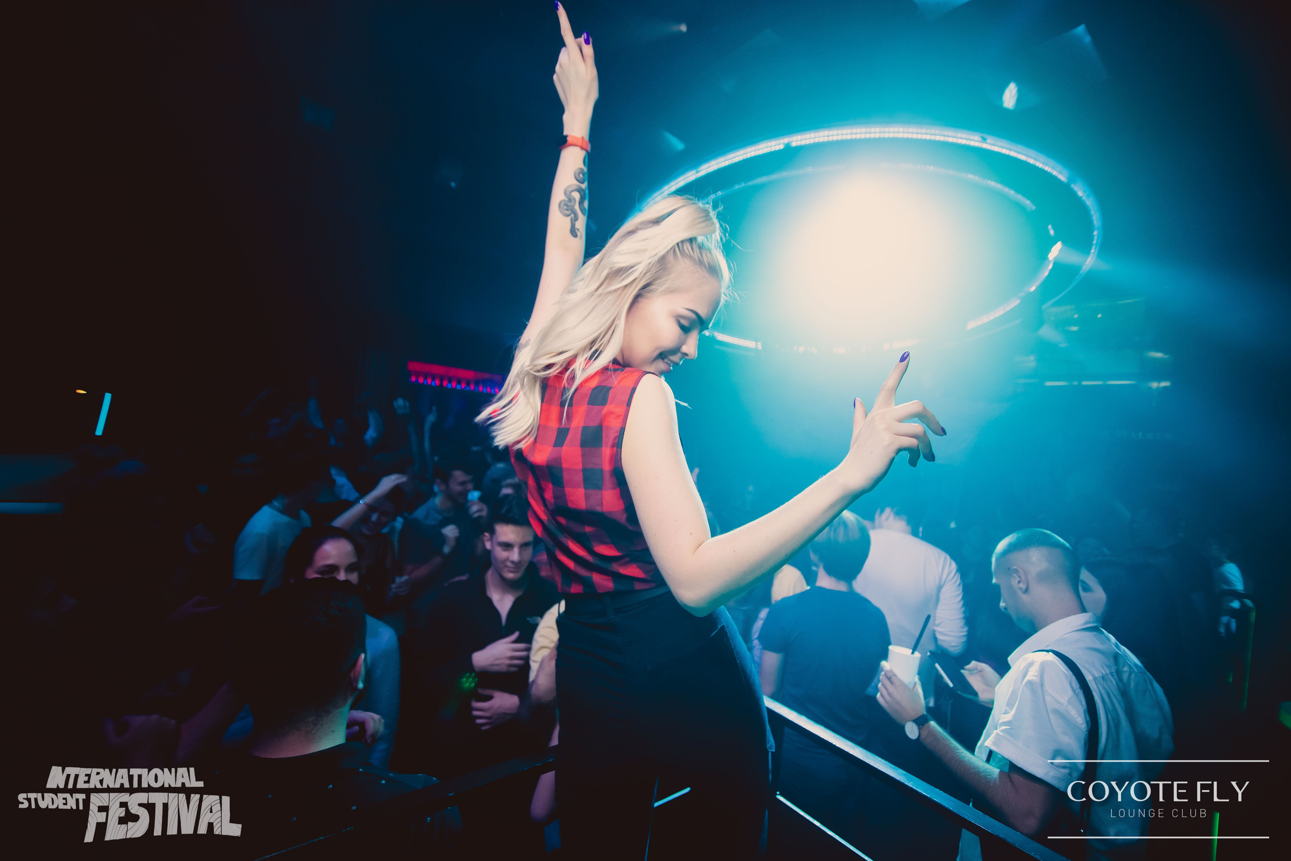 Pasākumi un naktsklubi. BELLOW US FOTOGRĀFS RĪGA