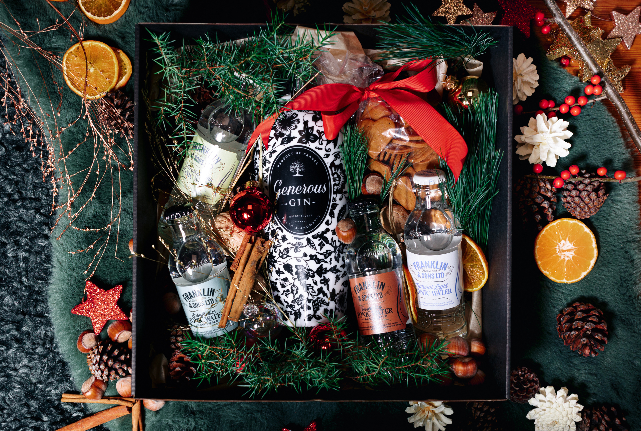 Ēdieni un dzērieni. BELLOW US FOTOGRĀFS RĪGA