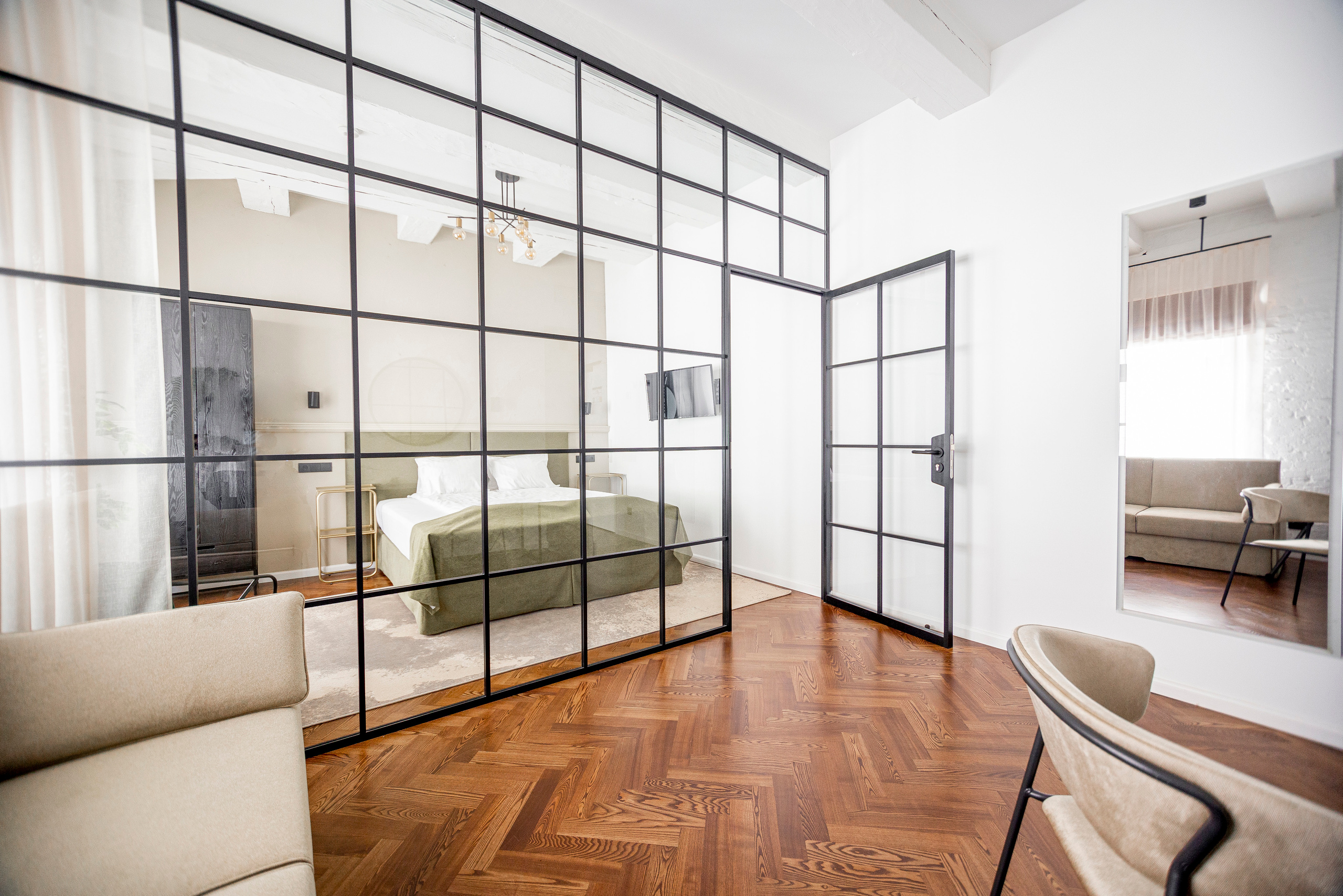 Interjers & nekustamais īpašums. BELLOW US FOTOGRĀFS RĪGA