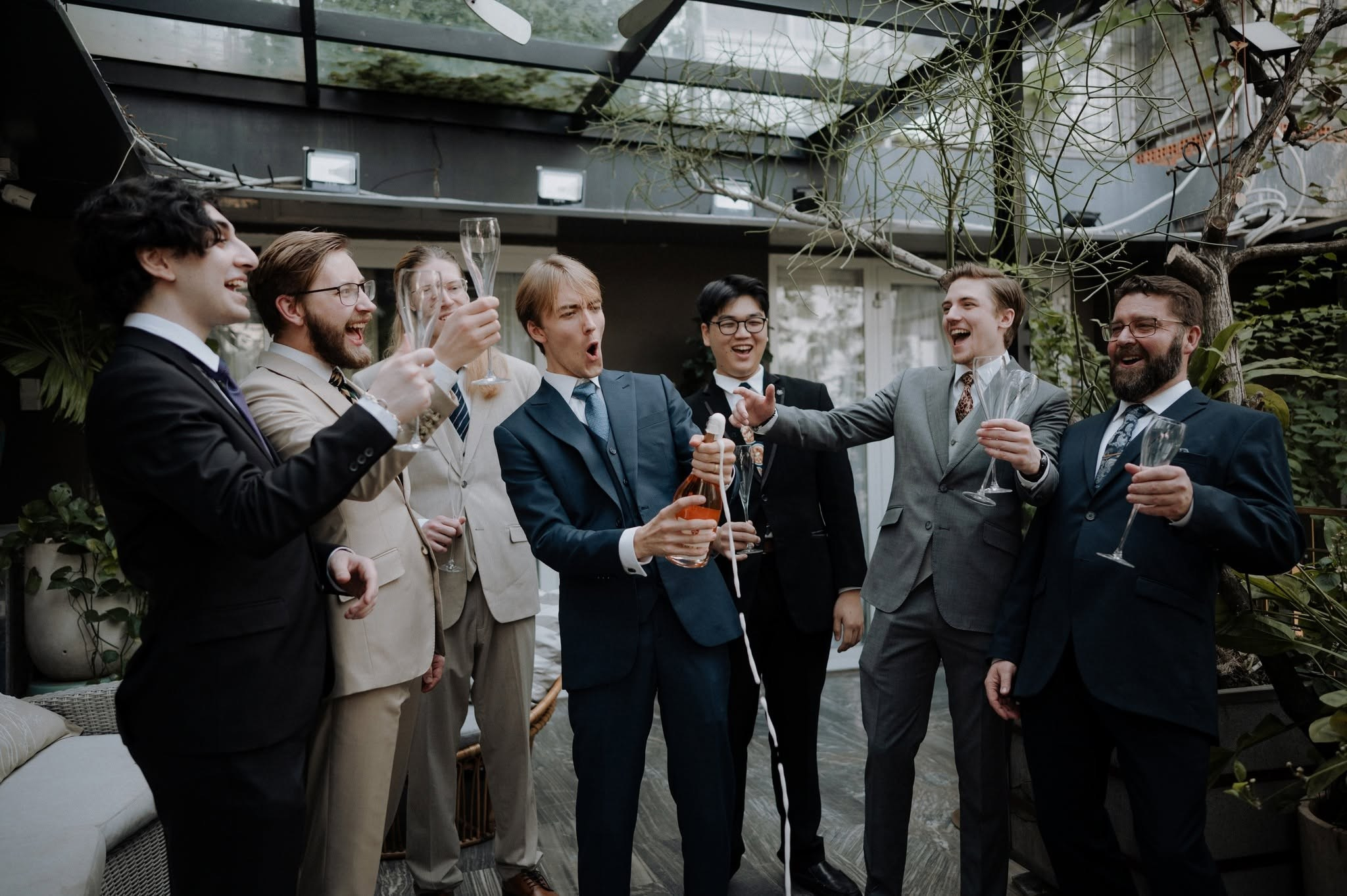 𝐊𝐞𝐥𝐥𝐢𝐞 & 𝐍𝐢𝐤𝐥𝐚𝐬 / Destination Wedding. Saigon Wedding Present | Art Beyond Moments