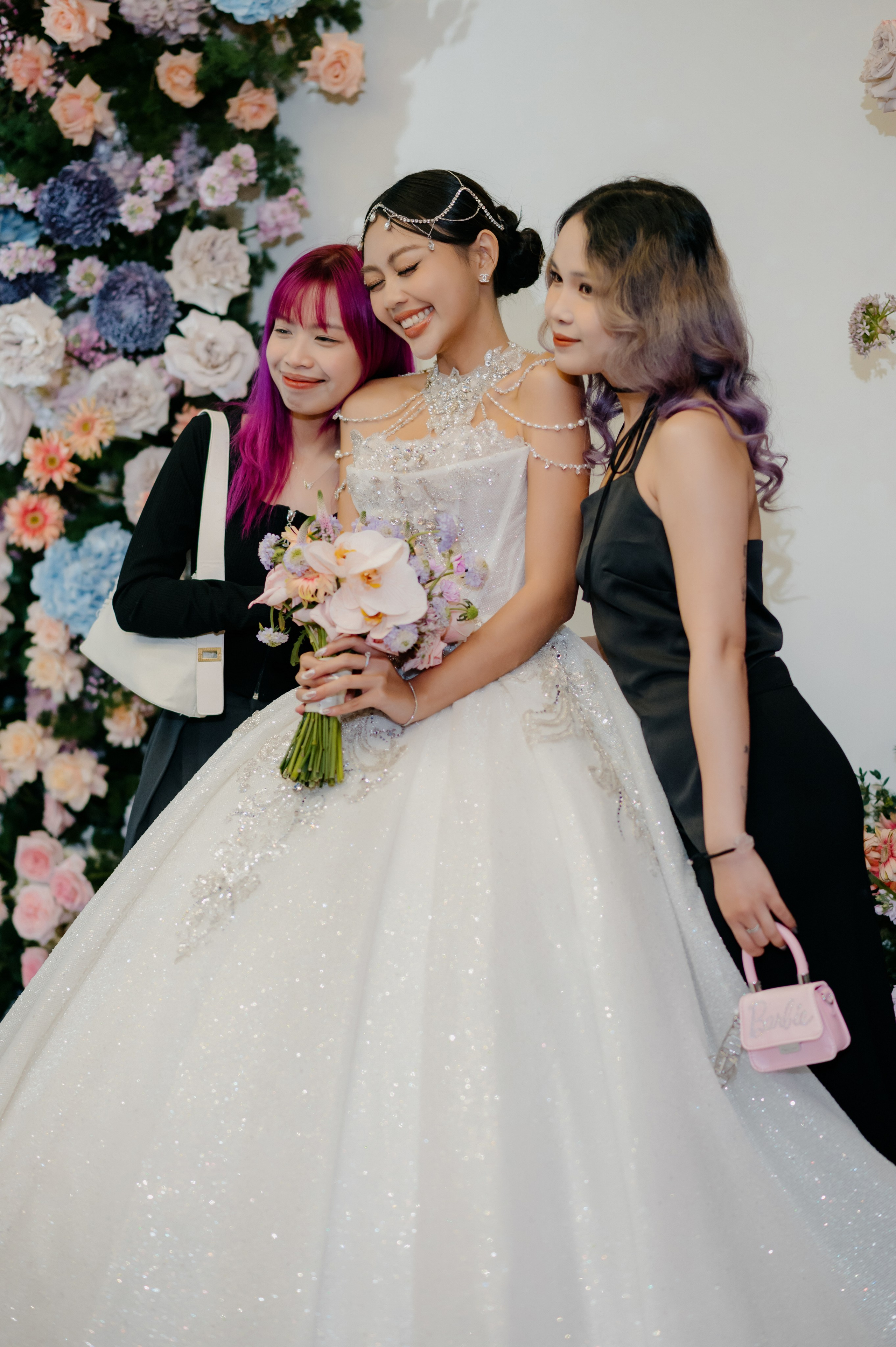 KHANG & QUYEN / Lavela Hotel. Saigon Wedding Present | Art Beyond Moments